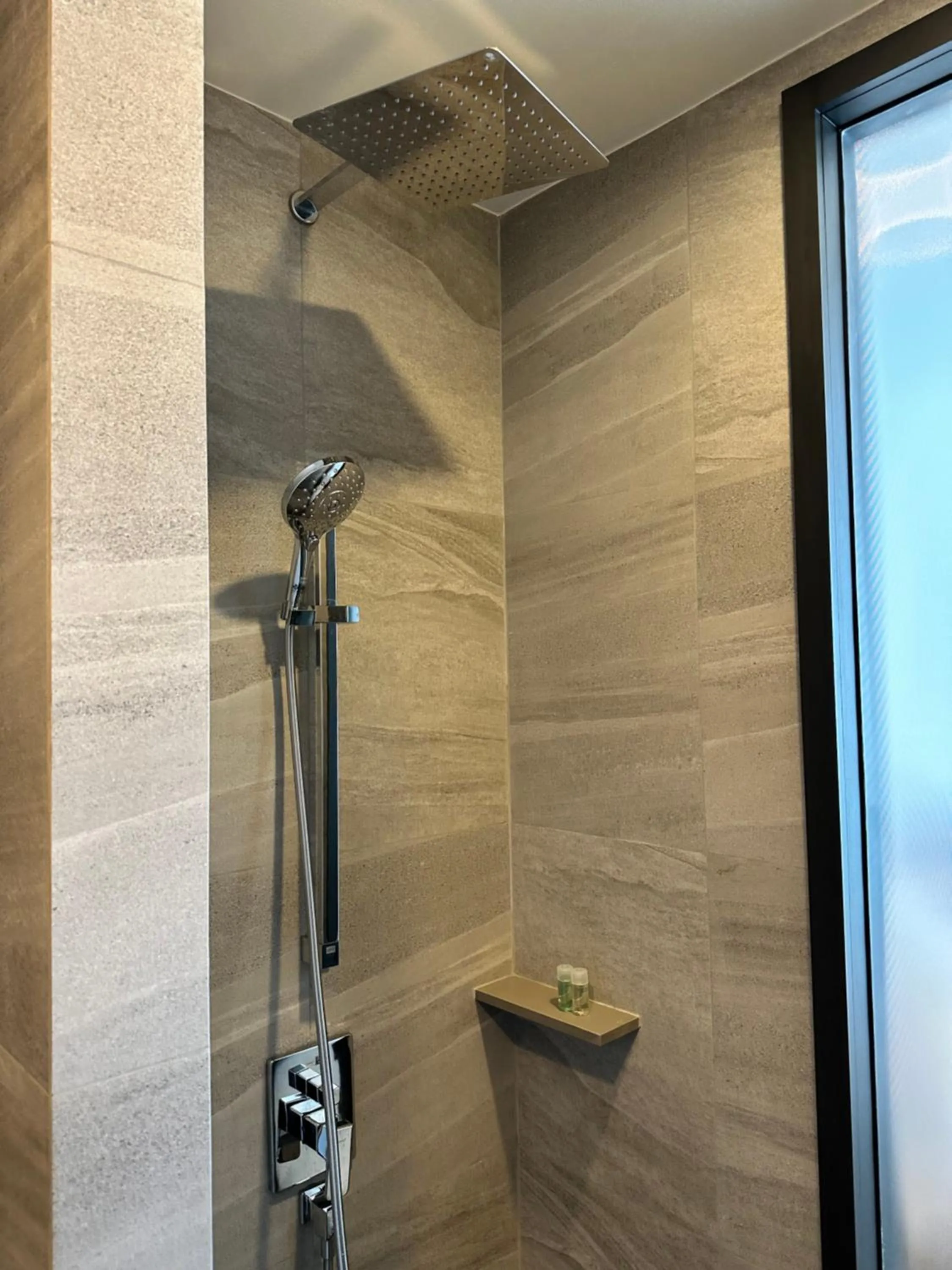 Shower in EDGE Central Pattaya