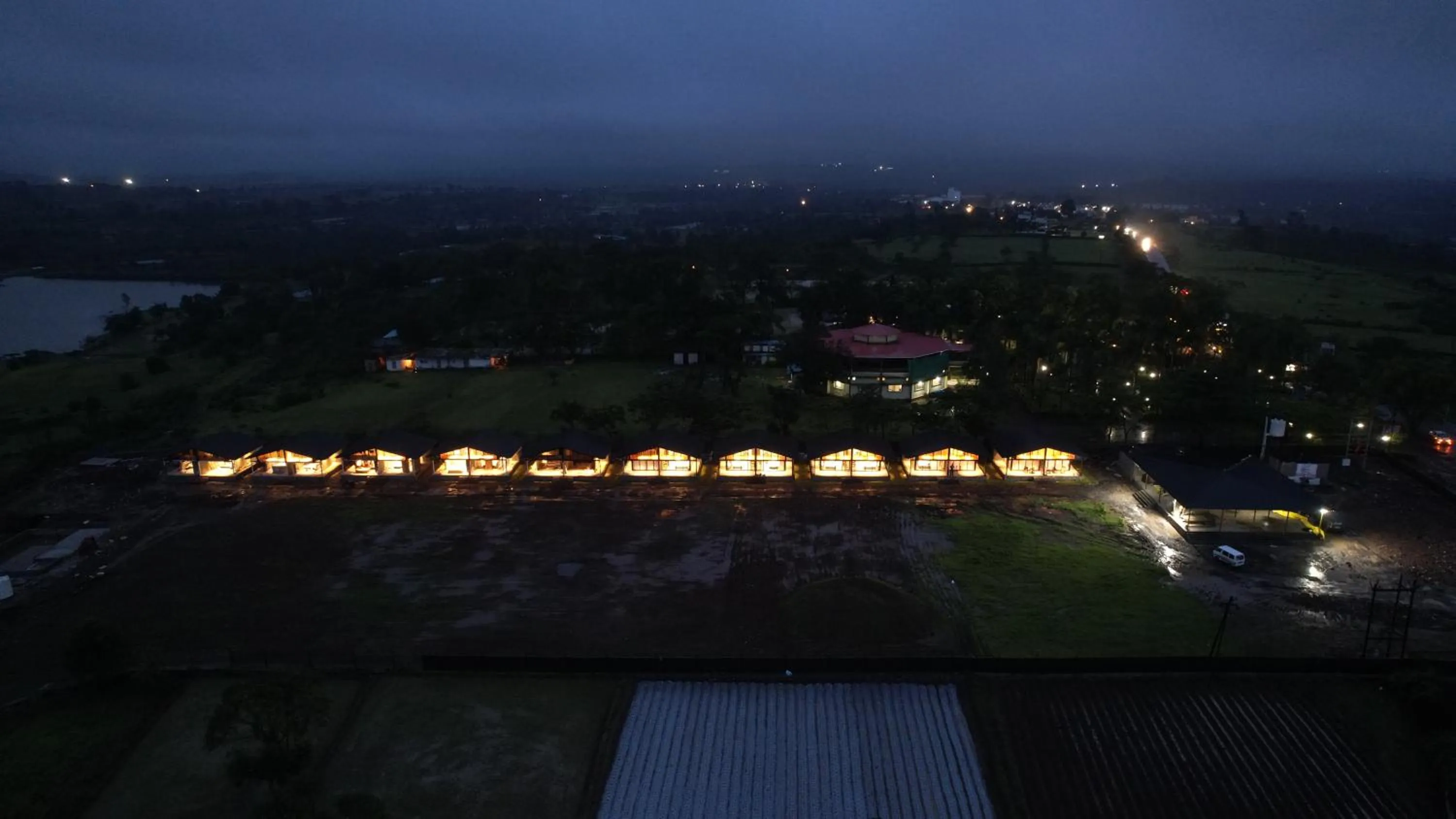 Night in Shreephal luxurious Resort- Best resort in saputara