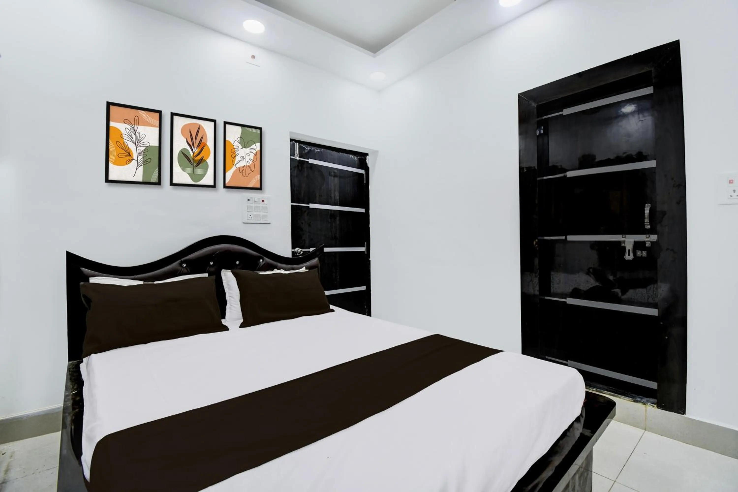 Bedroom, Bed in Super Hotel O Magadh Guest House