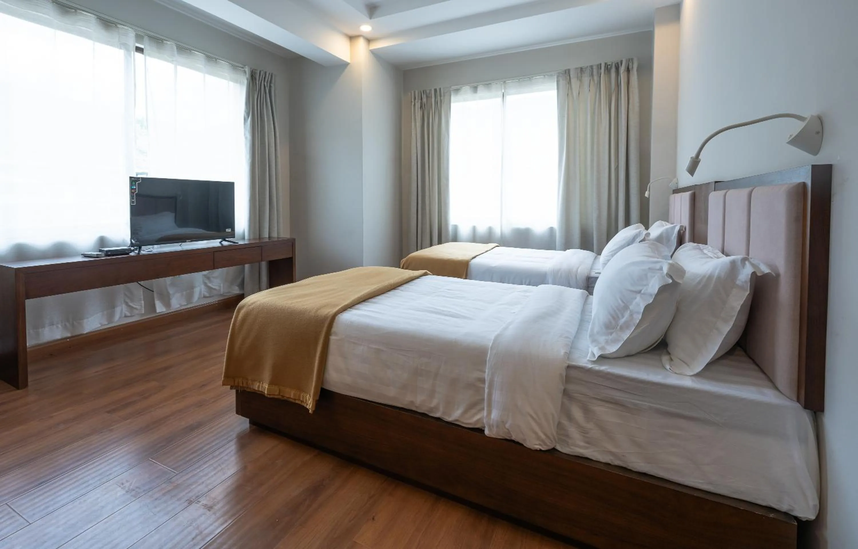 Property building, Bed in Hotel Samye - Best Hotel In Thimphu