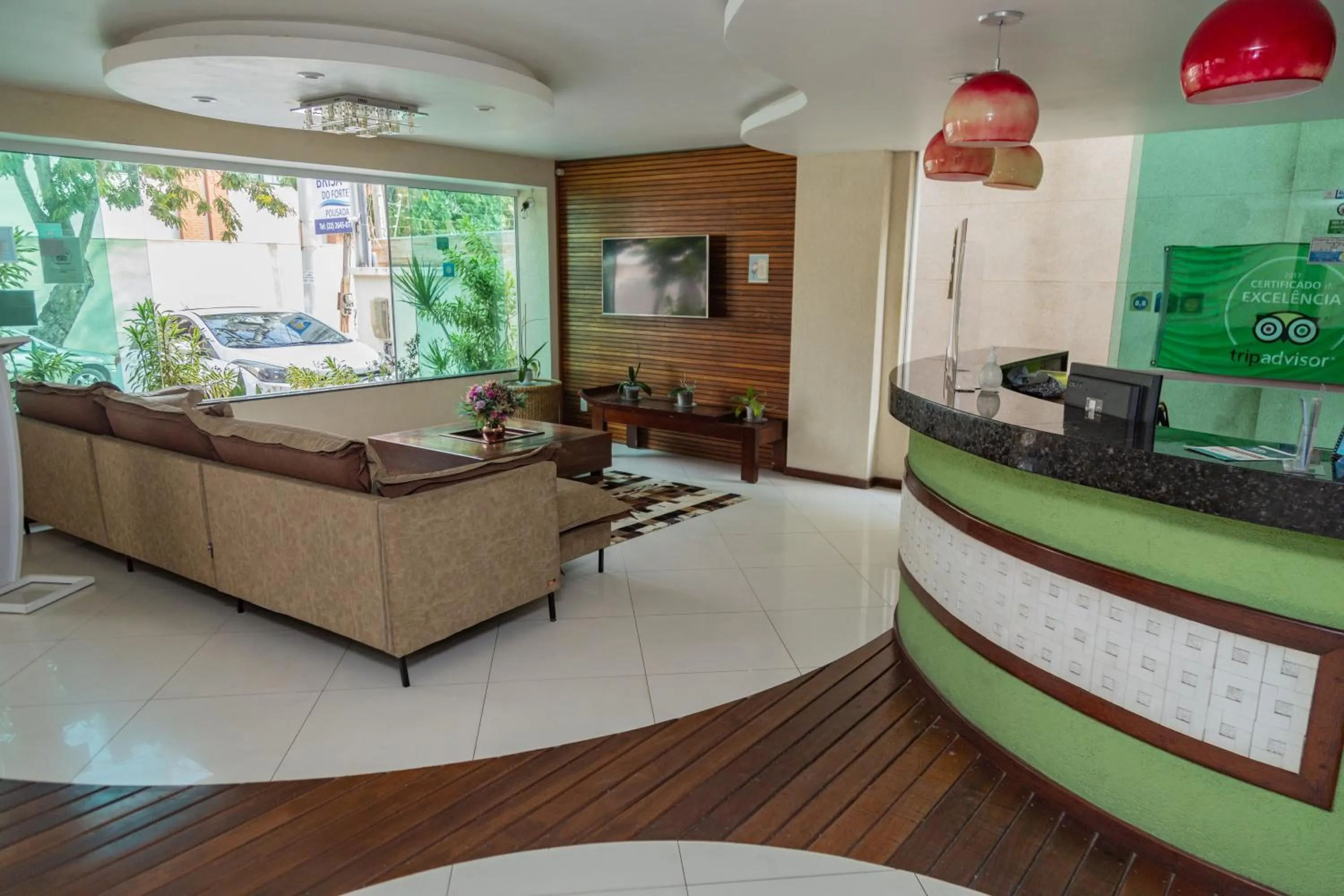 Communal lounge/ TV room in Pousada Brisa do Forte