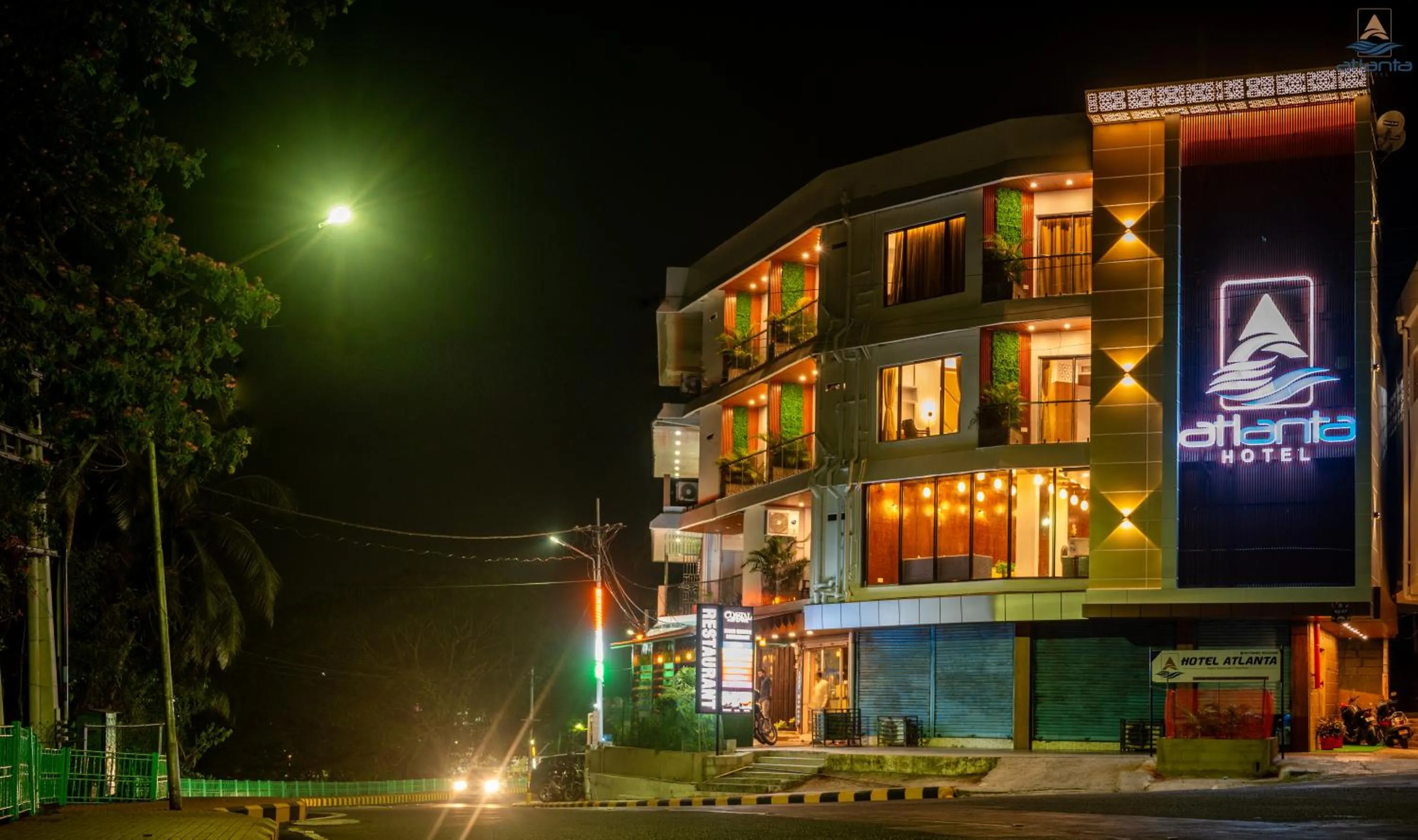 Night in Hotel Atlanta - A Seaview Hotel