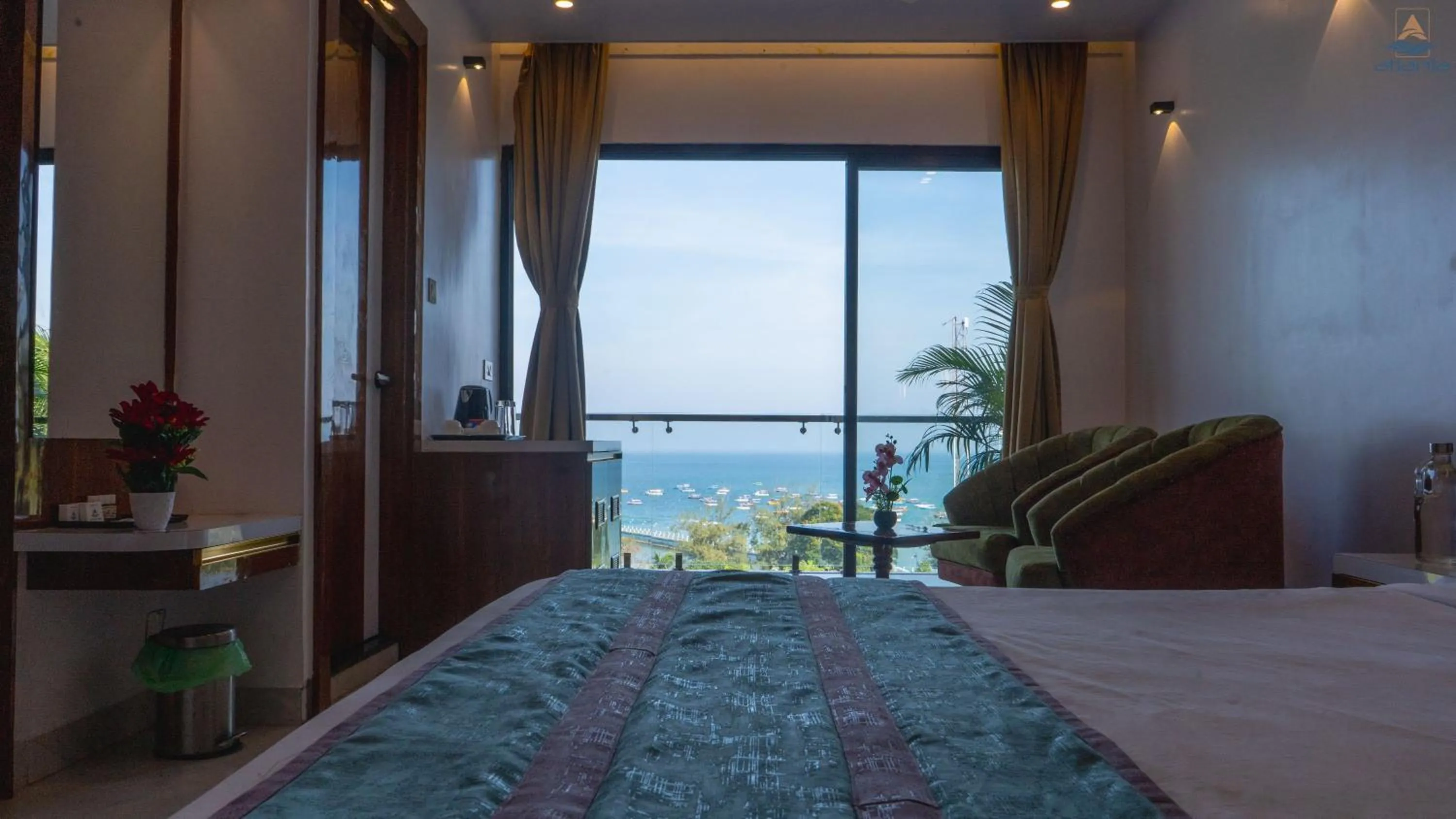 Bed in Hotel Atlanta - A Seaview Hotel