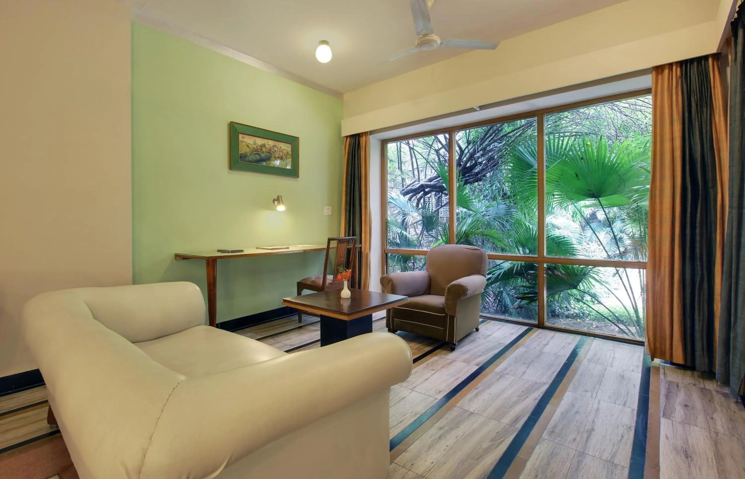 Seating area in Hotel Inn Season - Art Deco Heritage Hotel in Jodhpur