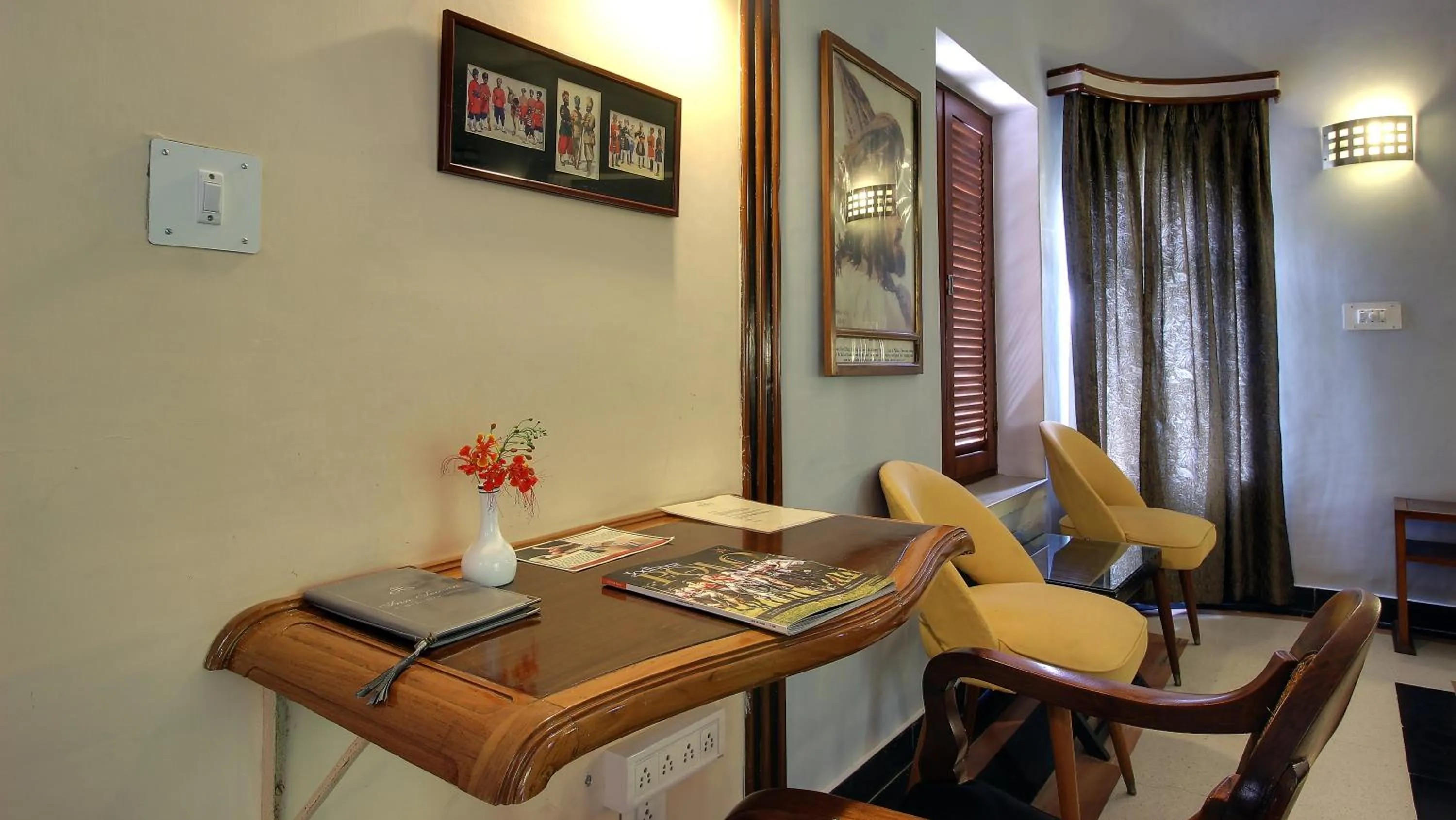 Seating area in Hotel Inn Season - Art Deco Heritage Hotel in Jodhpur