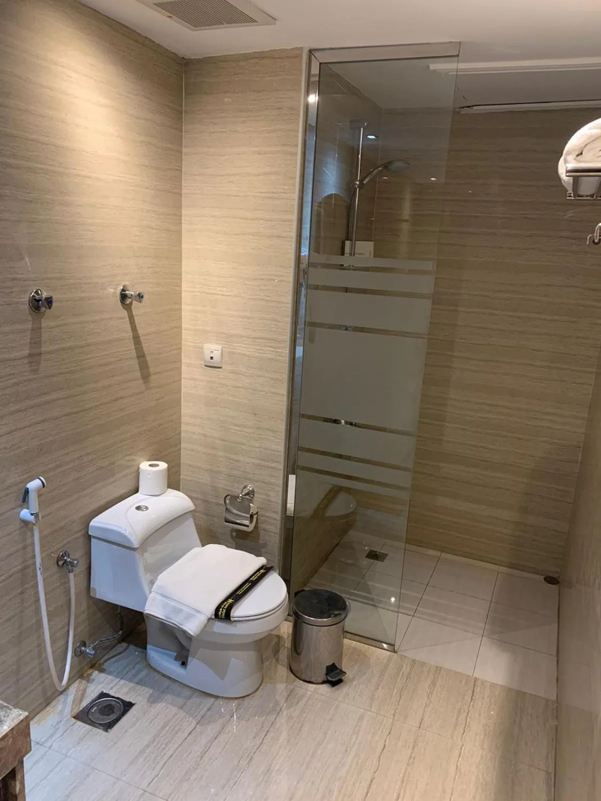 Shower in Helat Hotel