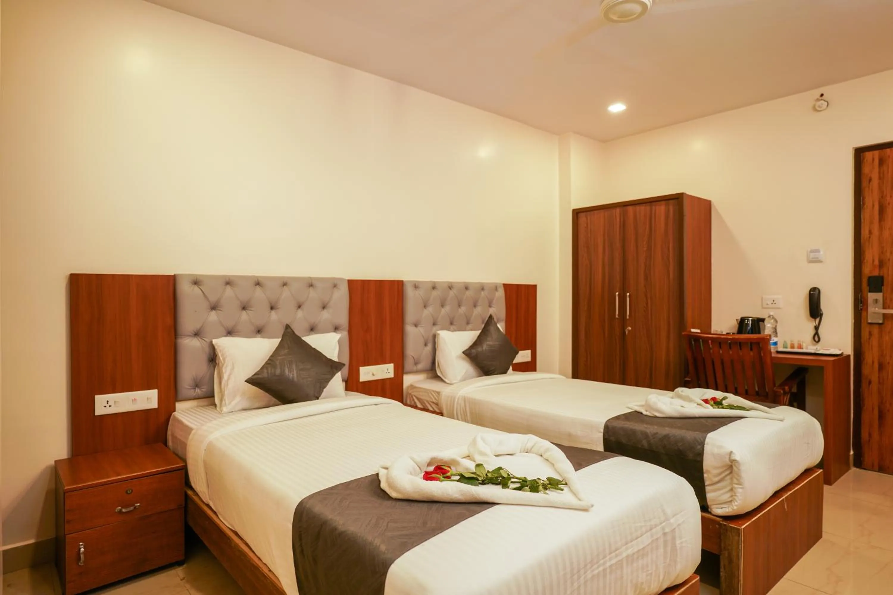 Photo of the whole room, Bed in Royal Plaza City