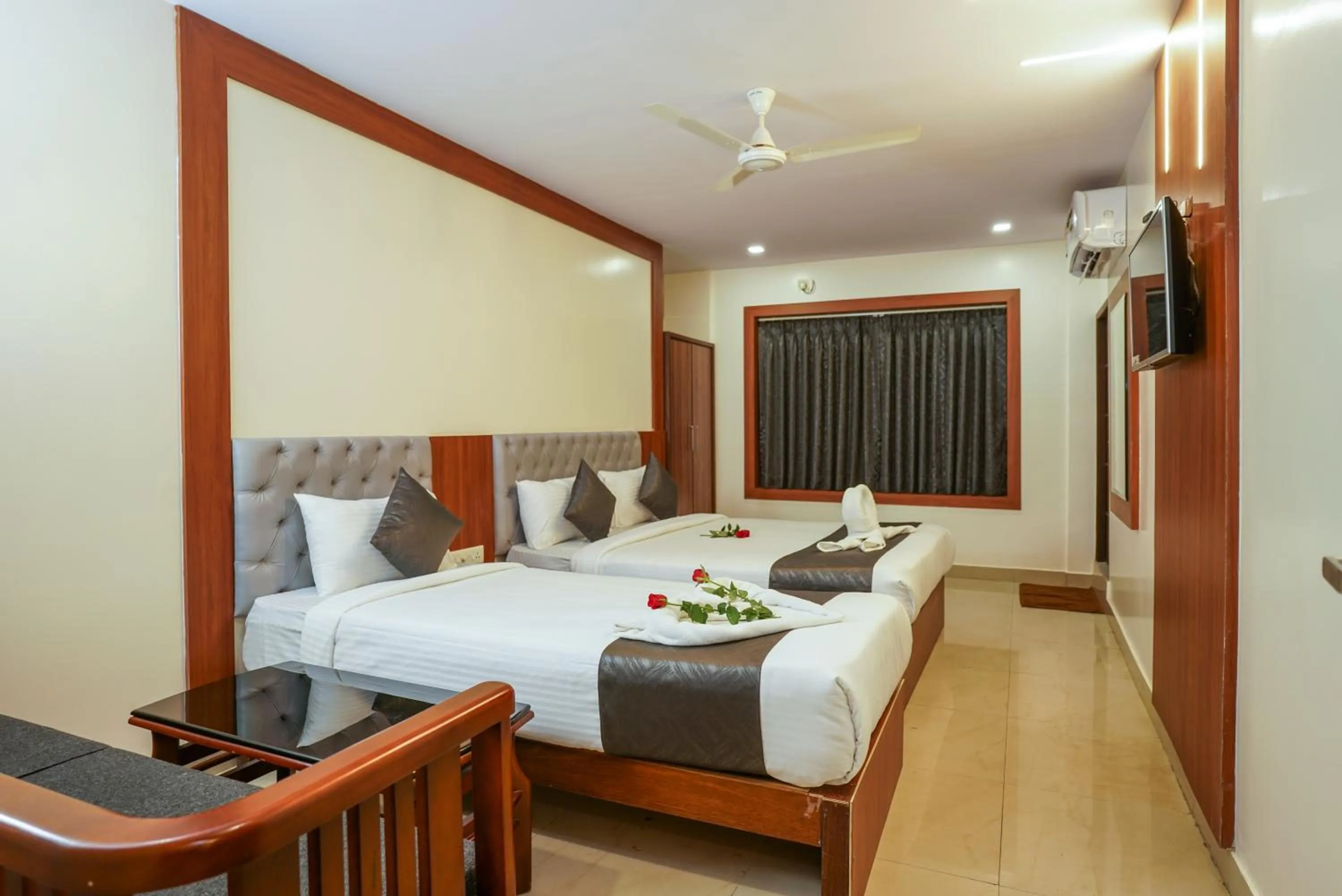 View (from property/room), Bed in Royal Plaza City