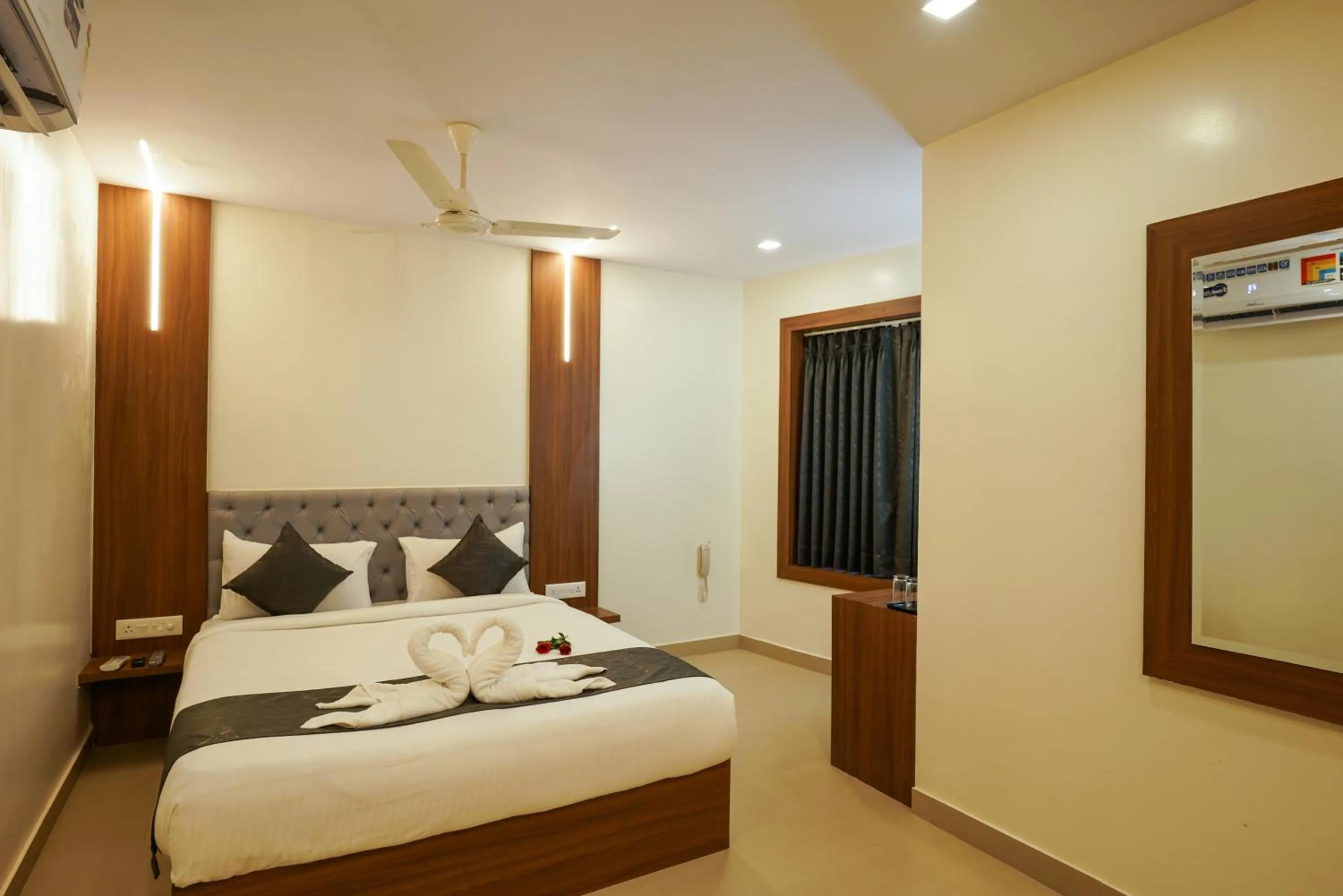 Bed in Royal Plaza City