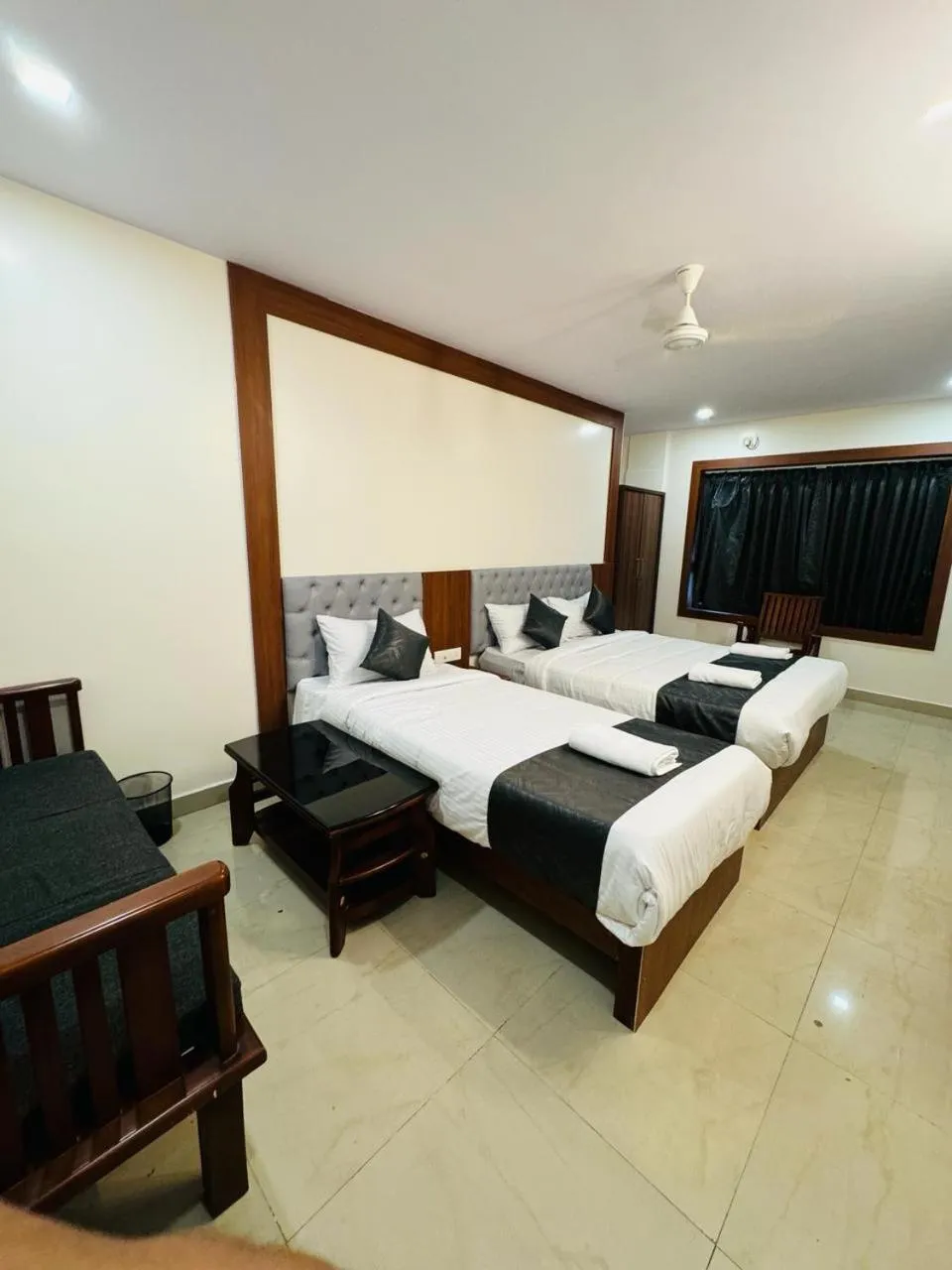 Bed in Royal Plaza City