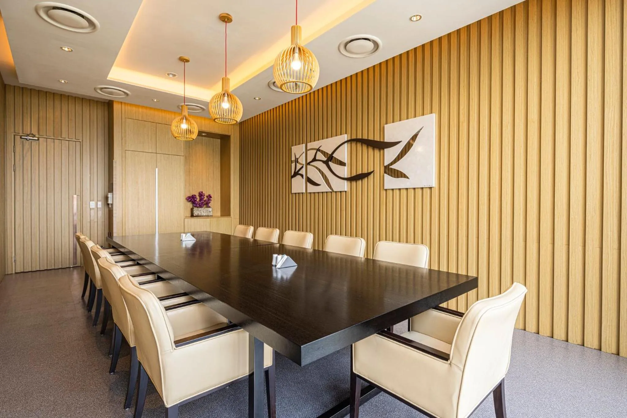 Restaurant/places to eat in Holiday Inn Incheon Songdo by IHG