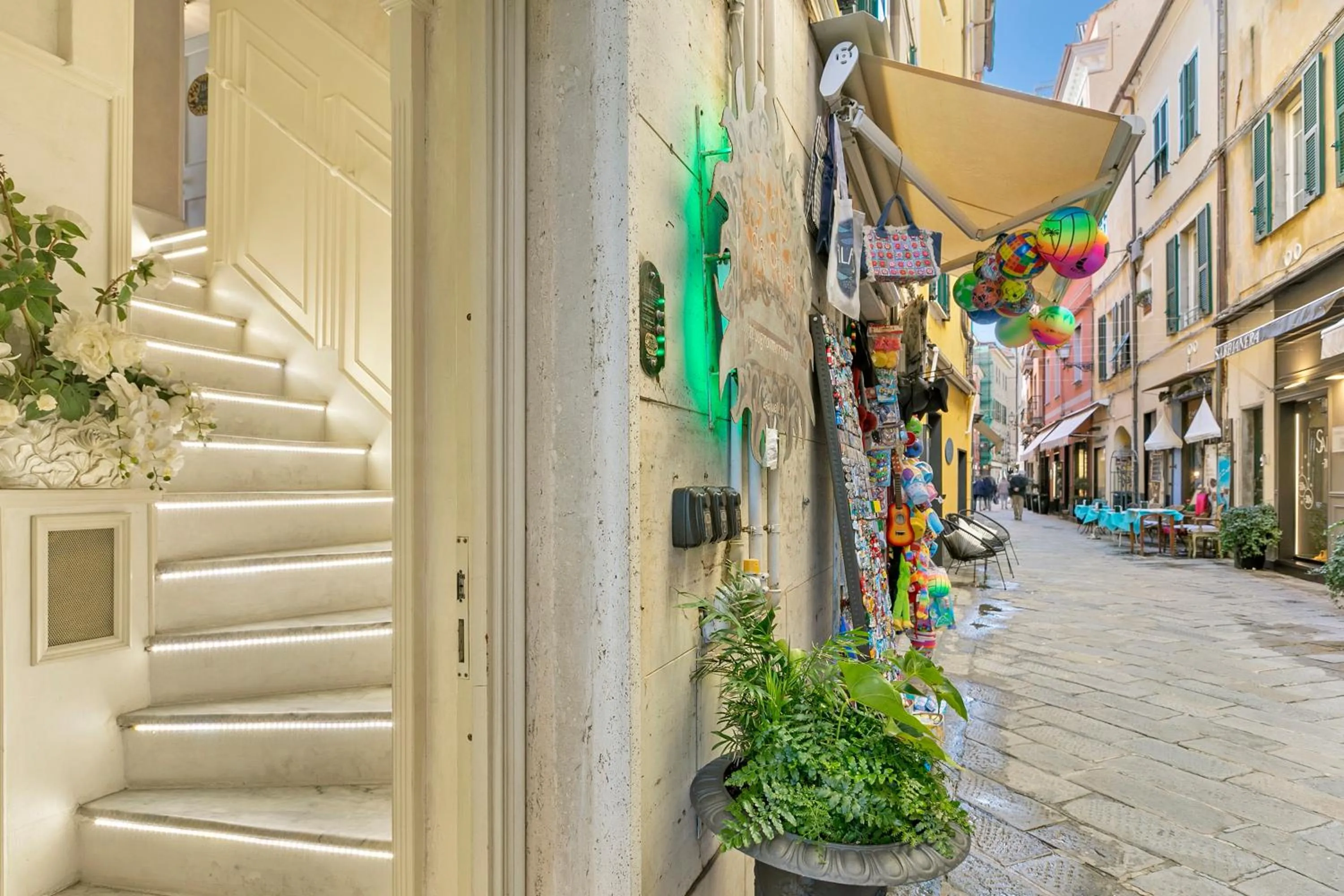 Street view in B&B Da Giueli Rooms On The Seafront