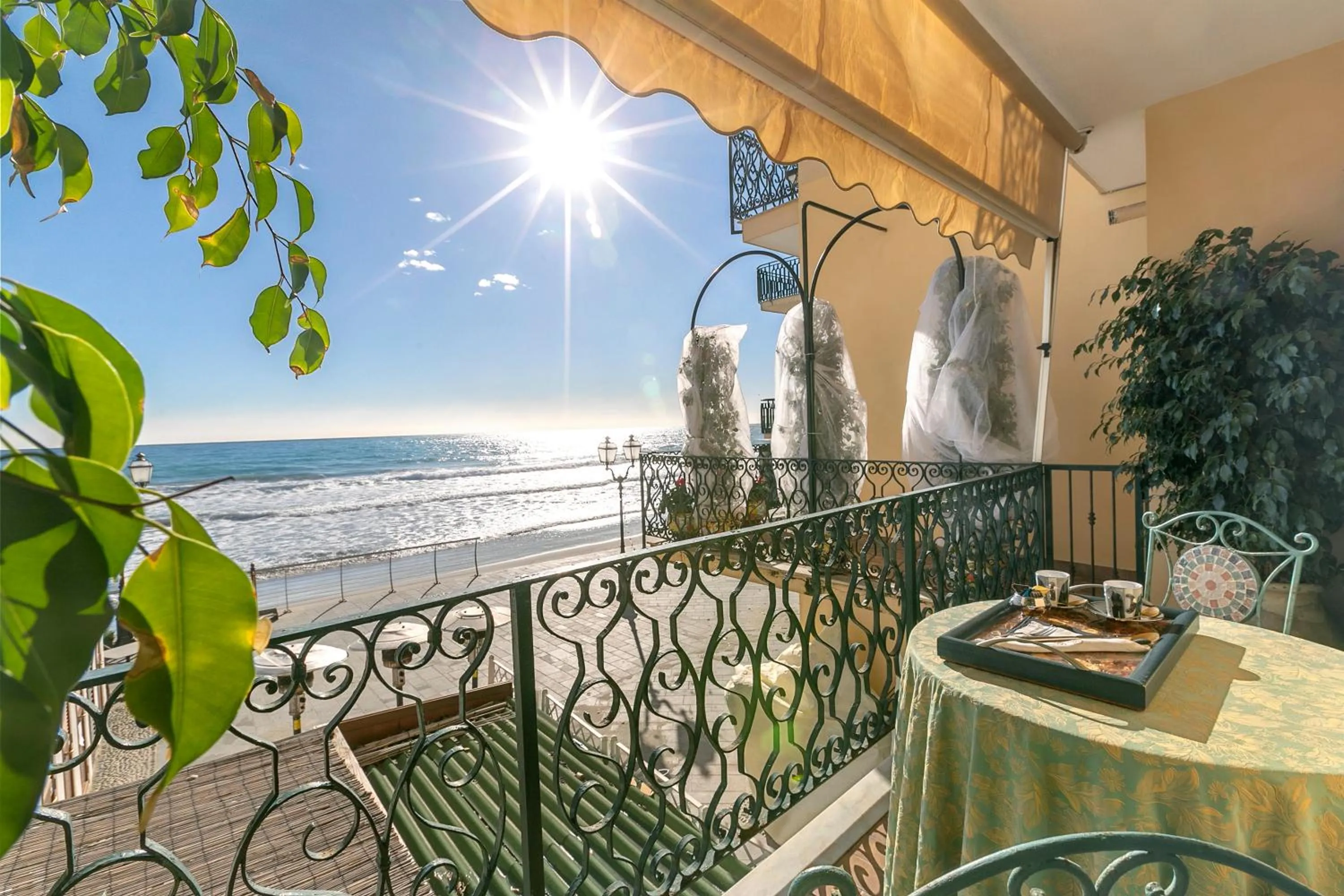 Balcony/Terrace in B&B Da Giueli Rooms On The Seafront