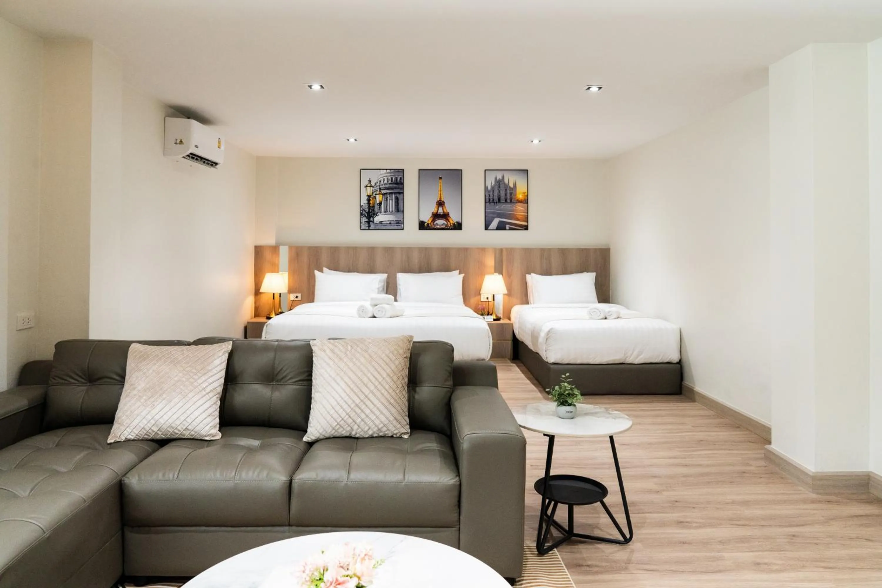 Photo of the whole room, Bed in indigo Hotel Hatyai 1 Phet Kasem Road