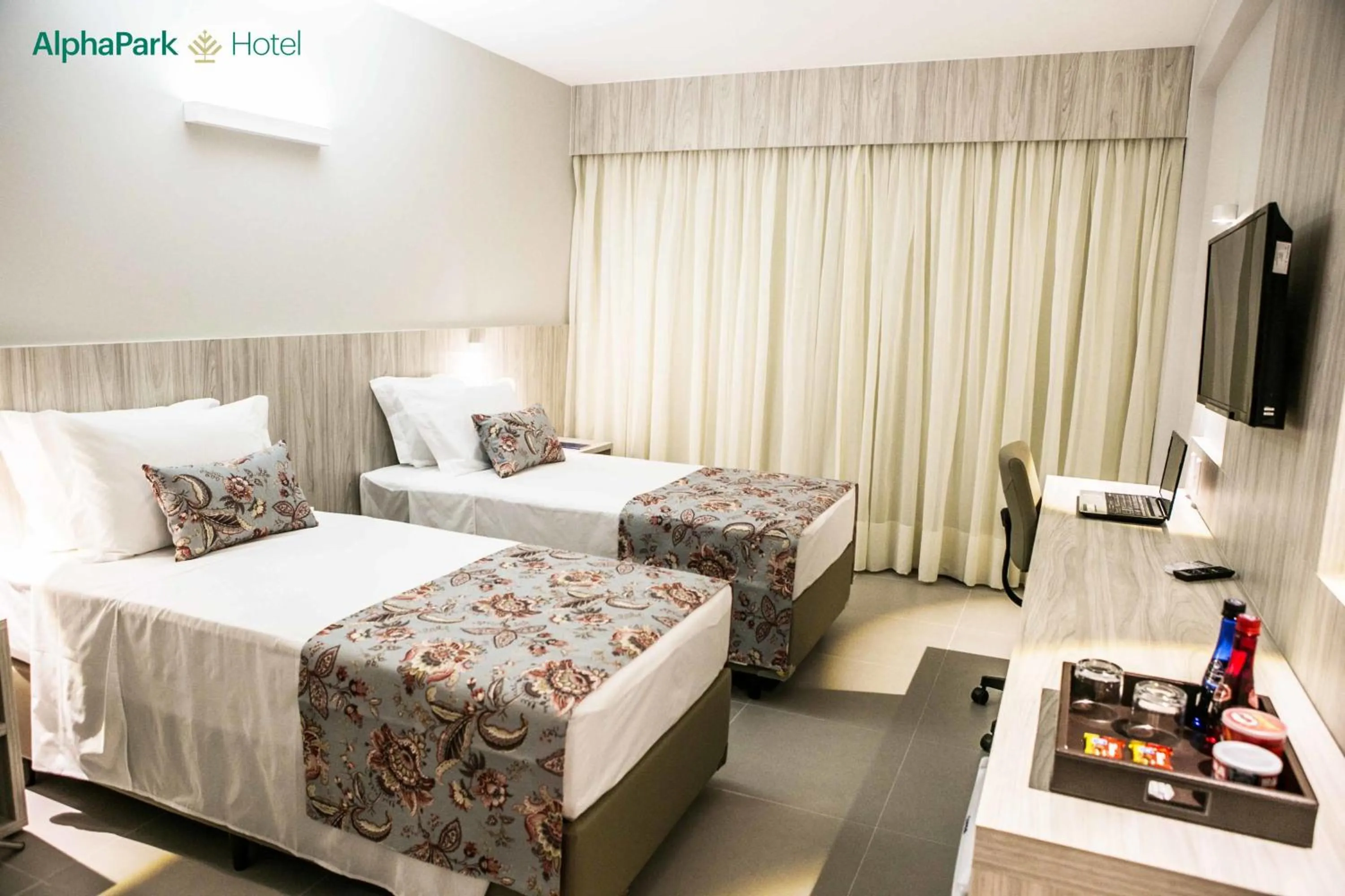 Bedroom, Bed in AlphaPark Hotel