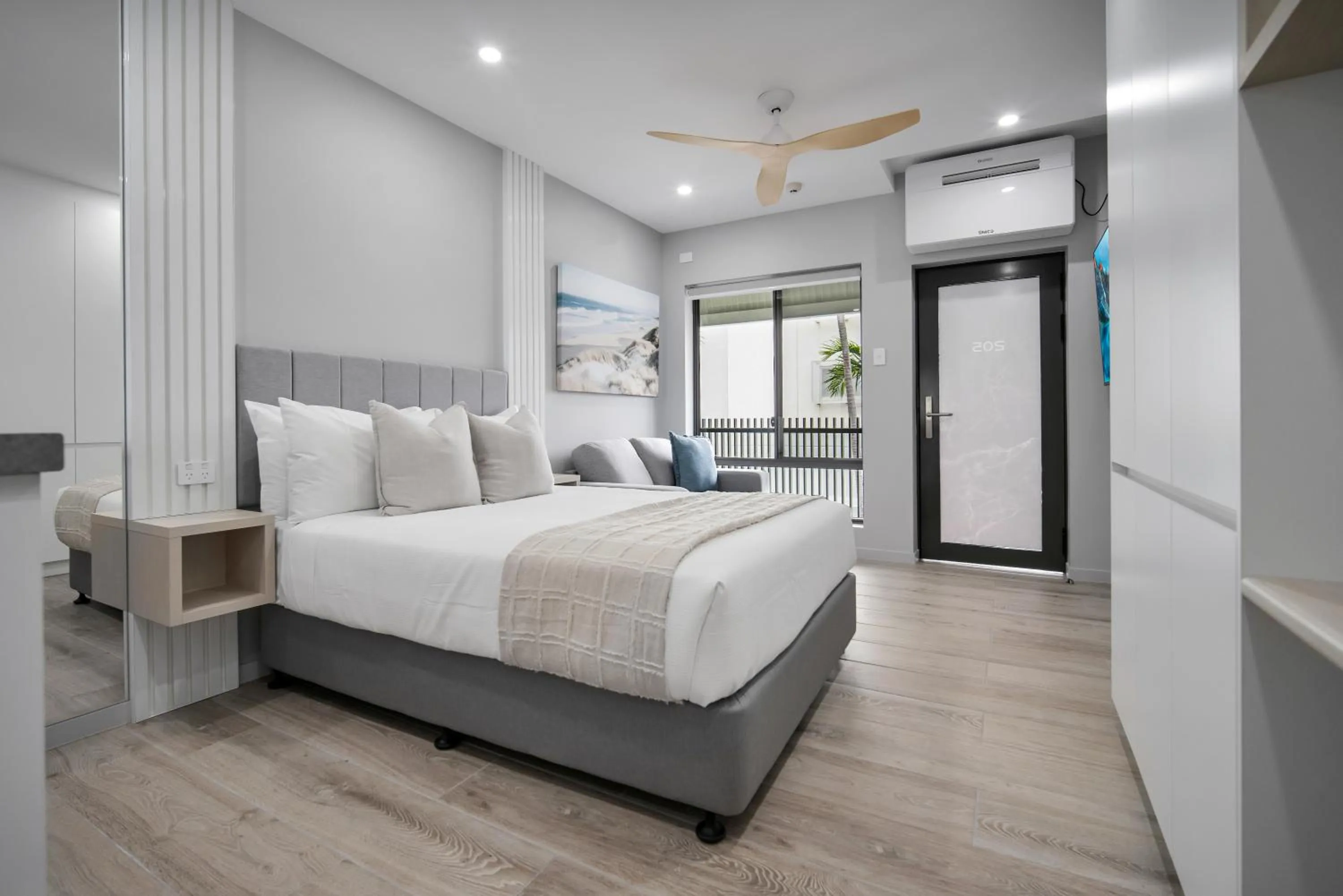 Bedroom, Bed in Belmoral Corporate Suites