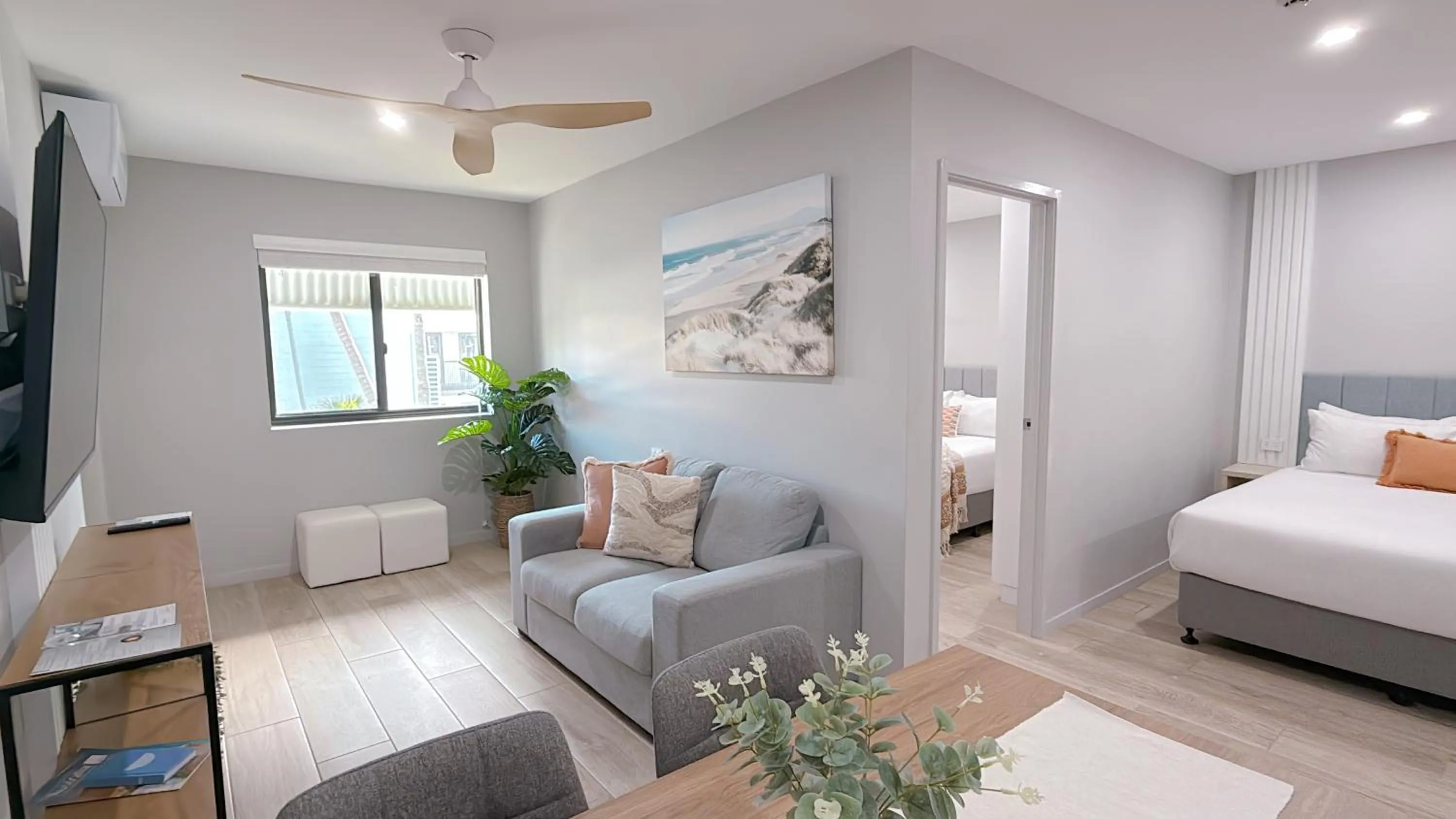 TV and multimedia, Bed in Belmoral Corporate Suites