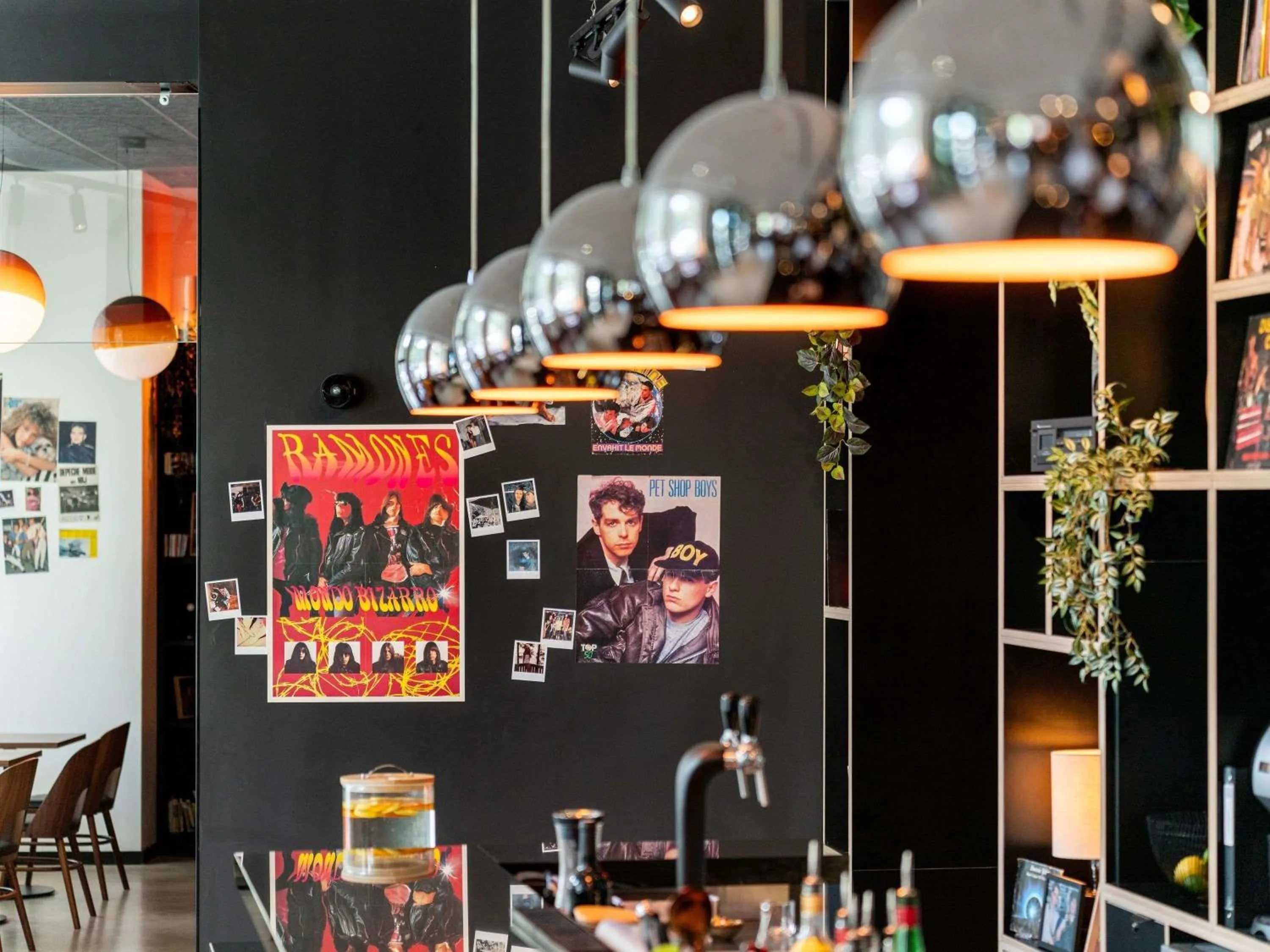 Lounge or bar in ibis Styles Paris Villejuif