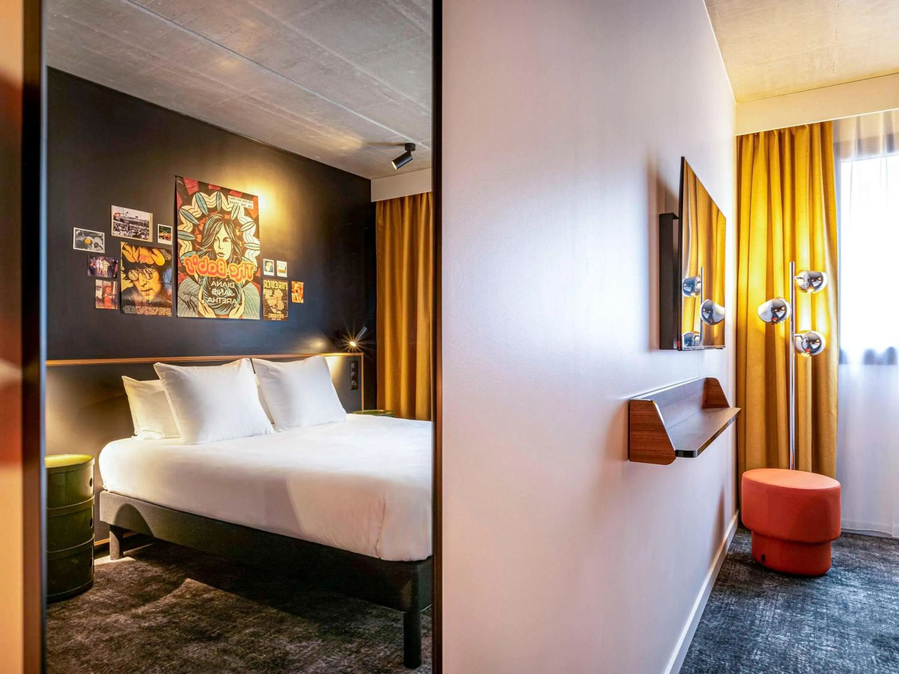 Standard Double Room in ibis Styles Paris Villejuif