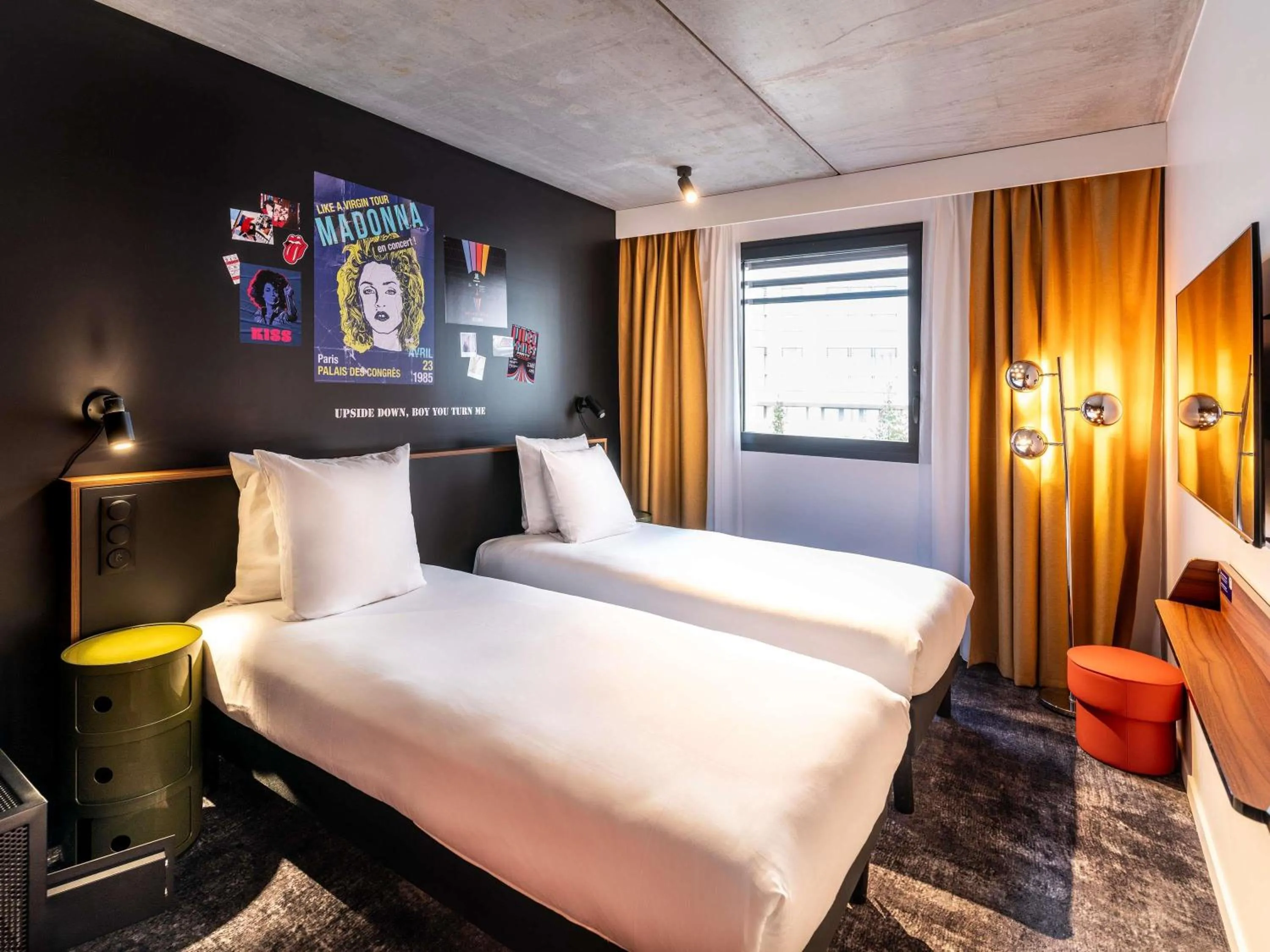 Bedroom, Bed in ibis Styles Paris Villejuif