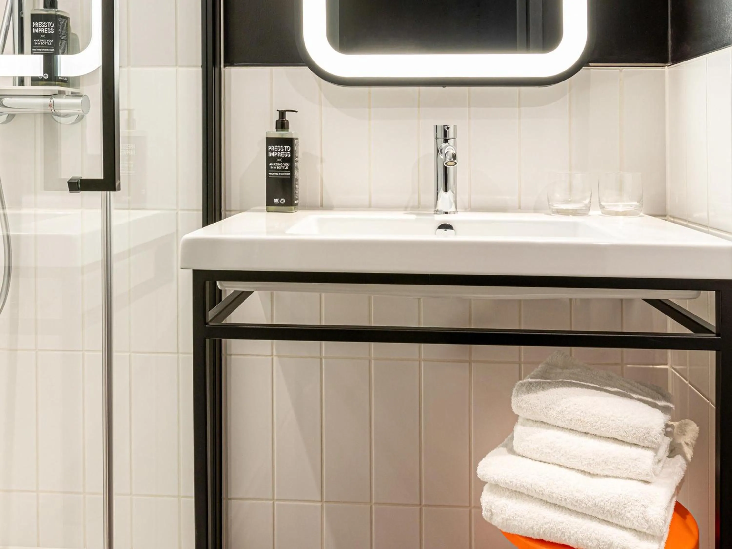 Bedroom in ibis Styles Paris Villejuif