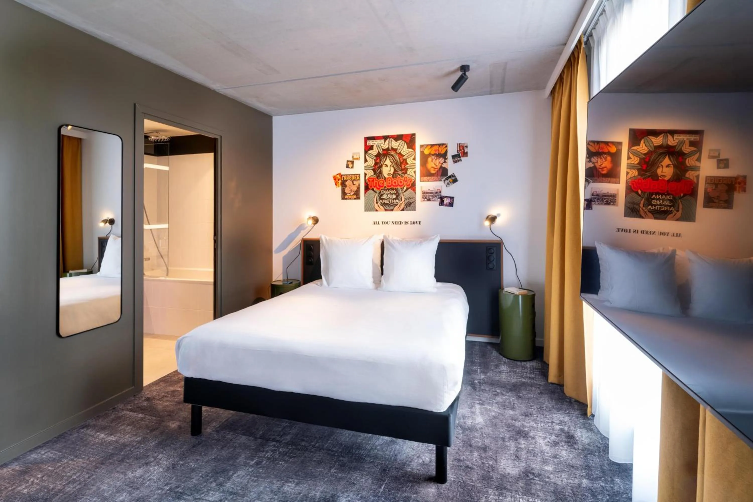 Bed in ibis Styles Paris Villejuif