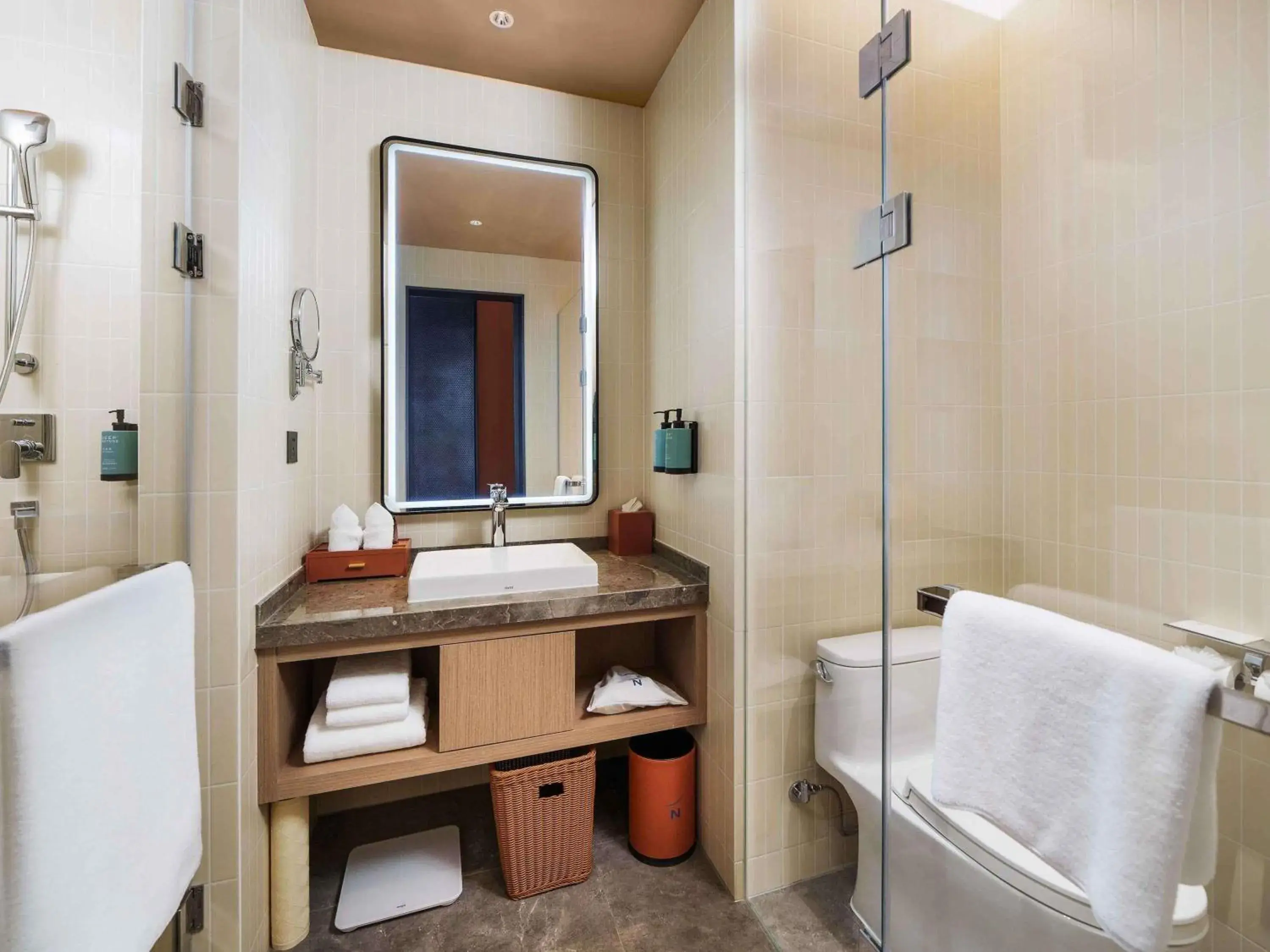 Standard Twin Room in Novotel Nanjing Airport Standard Twin Room in Novotel Nanjing Airport