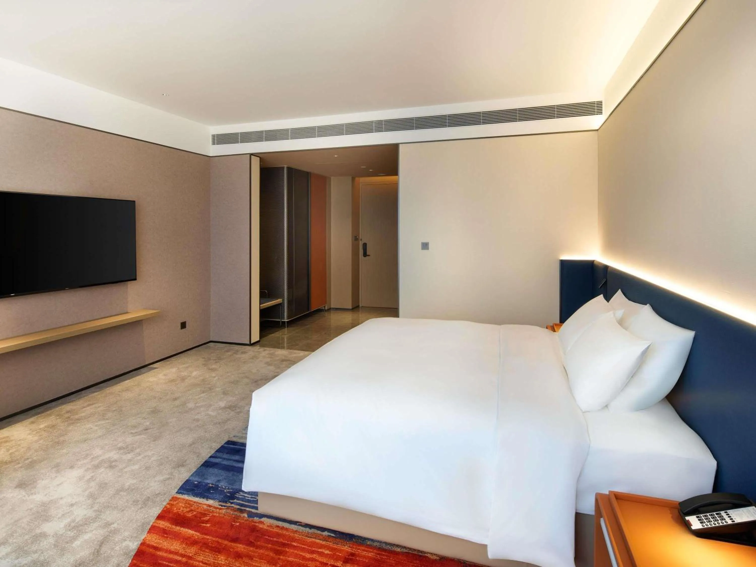 Bedroom, Bed in Novotel Nanjing Airport