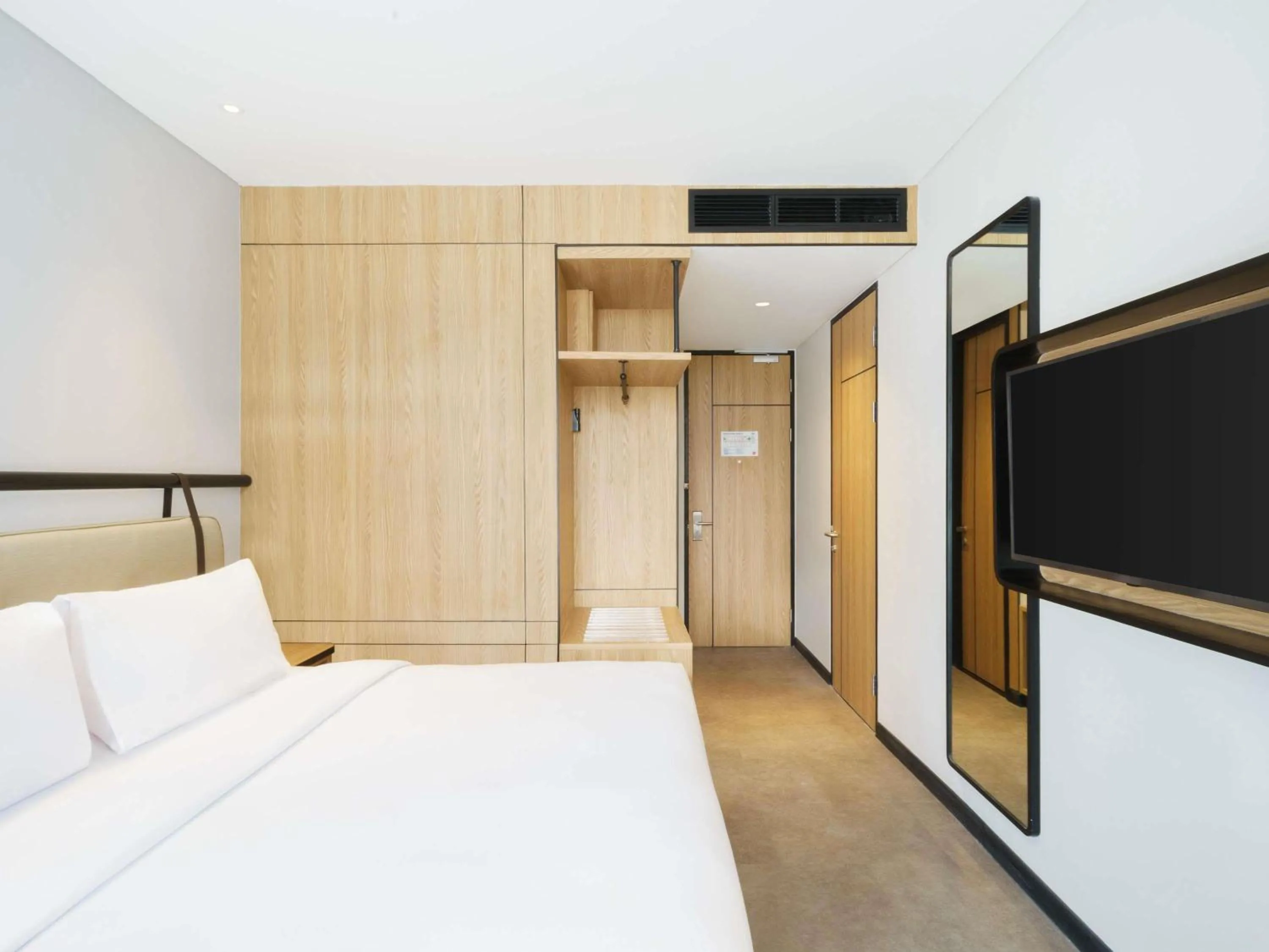 Bedroom, Bed in ibis Jakarta Raden Saleh