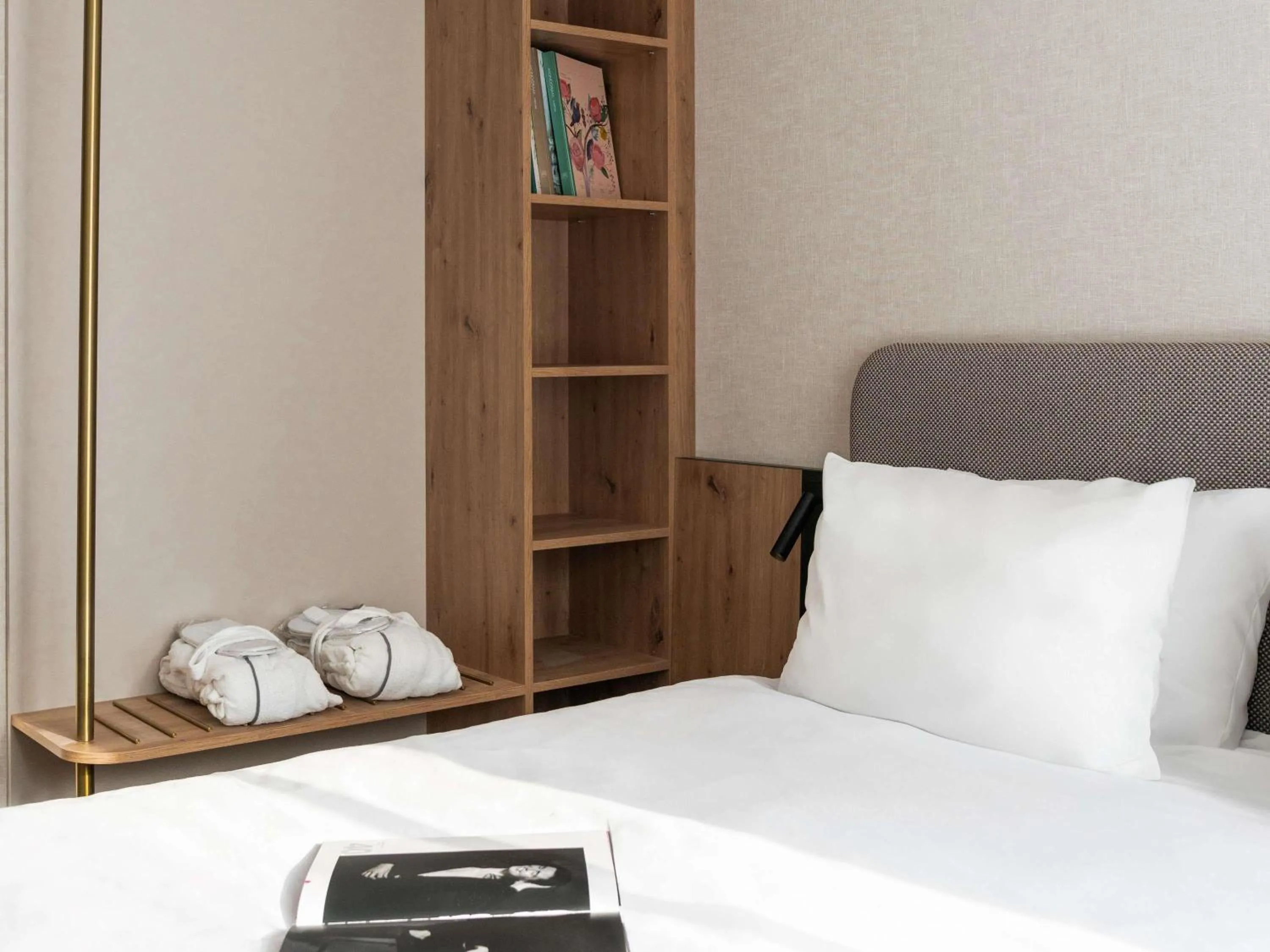 Bedroom, Bed in Mövenpick Resort & Spa Karpacz