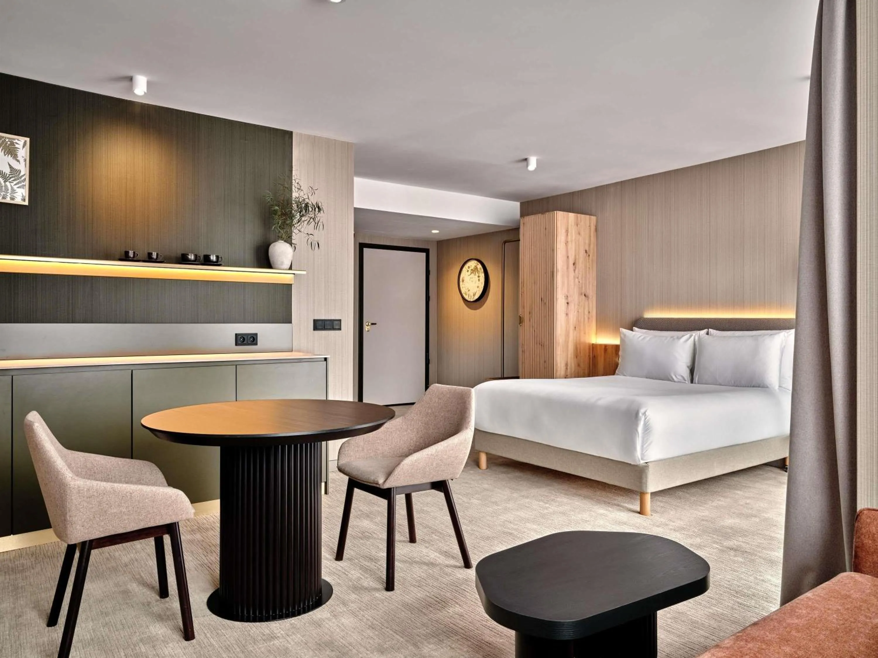 Bedroom, Bed in Mövenpick Resort & Spa Karpacz