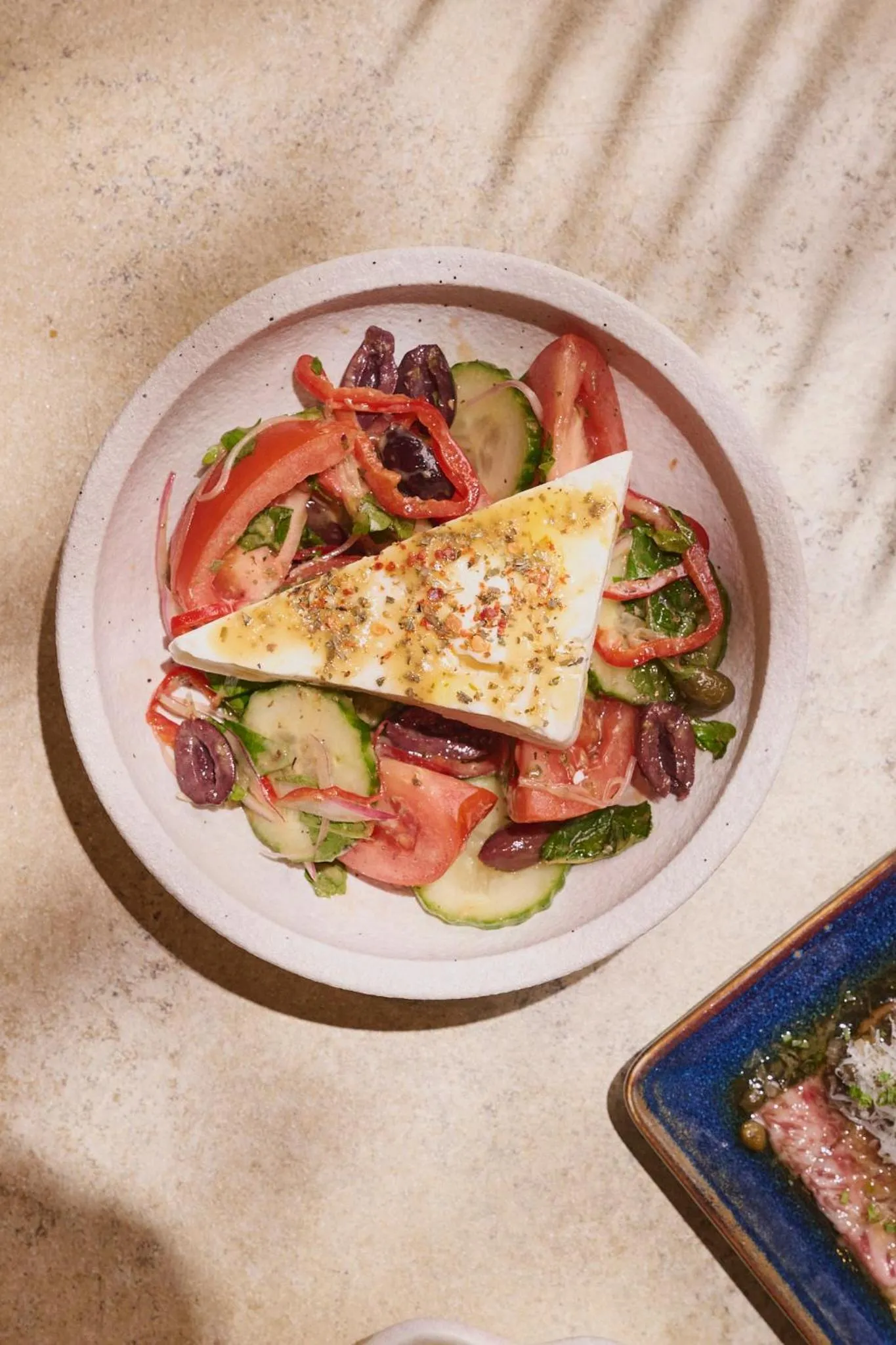 Restaurant/places to eat in Novotel Riyadh Sahafa