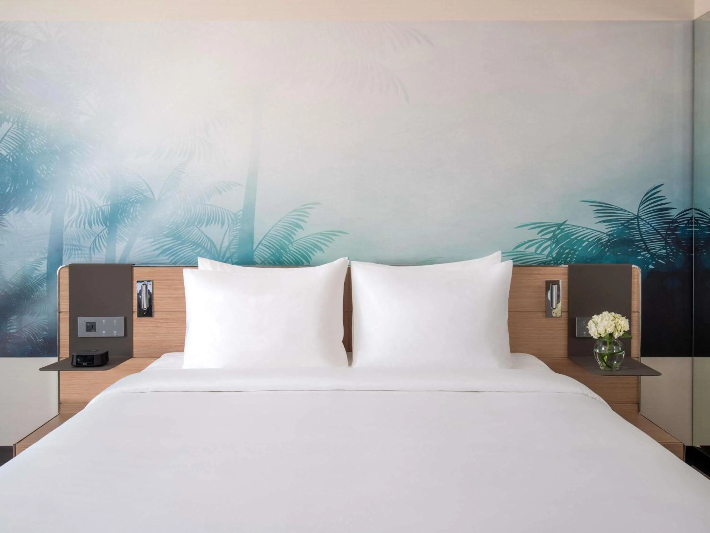 Bedroom, Bed in Novotel Riyadh Sahafa