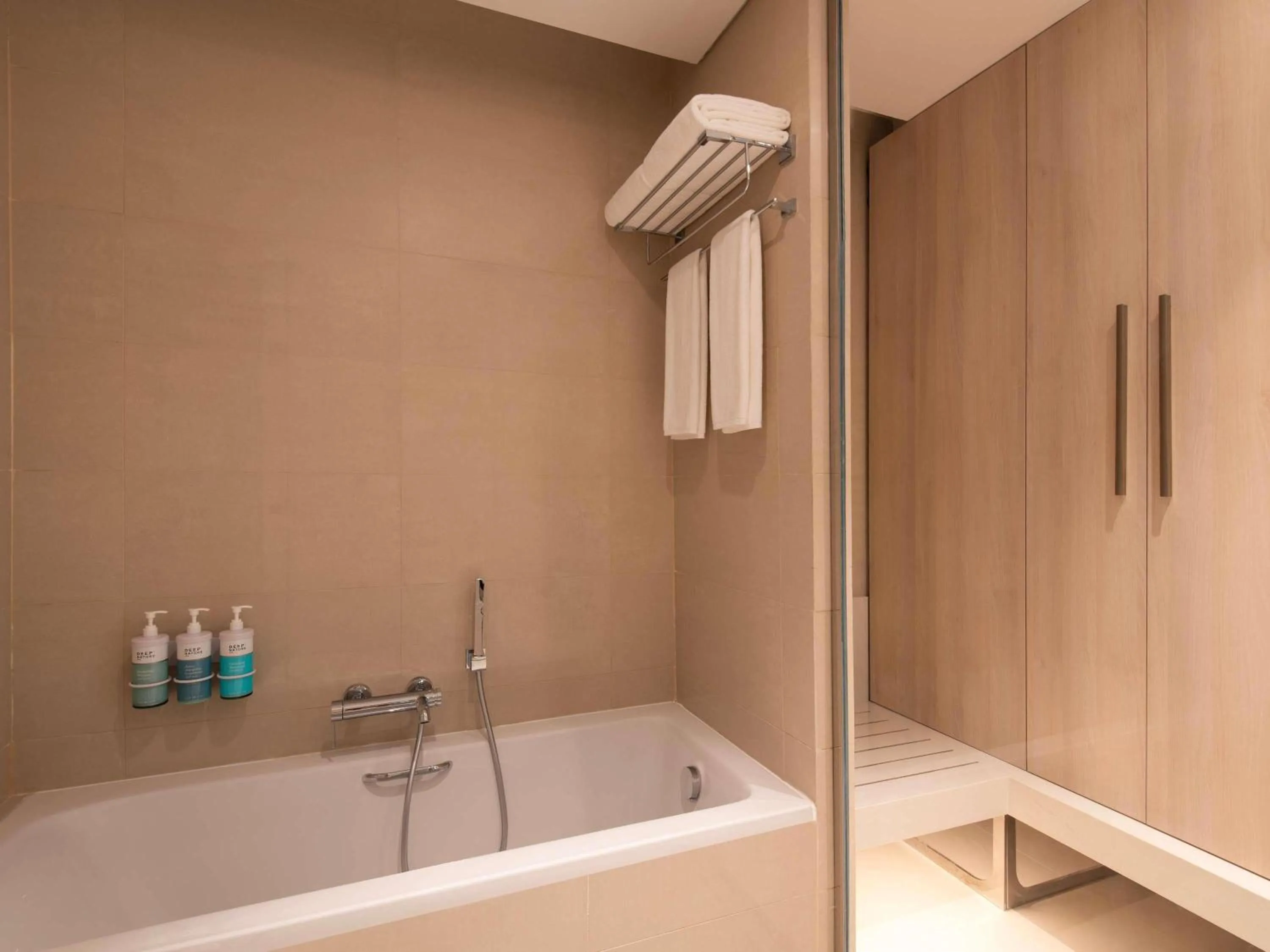 Bedroom in Novotel Riyadh Sahafa