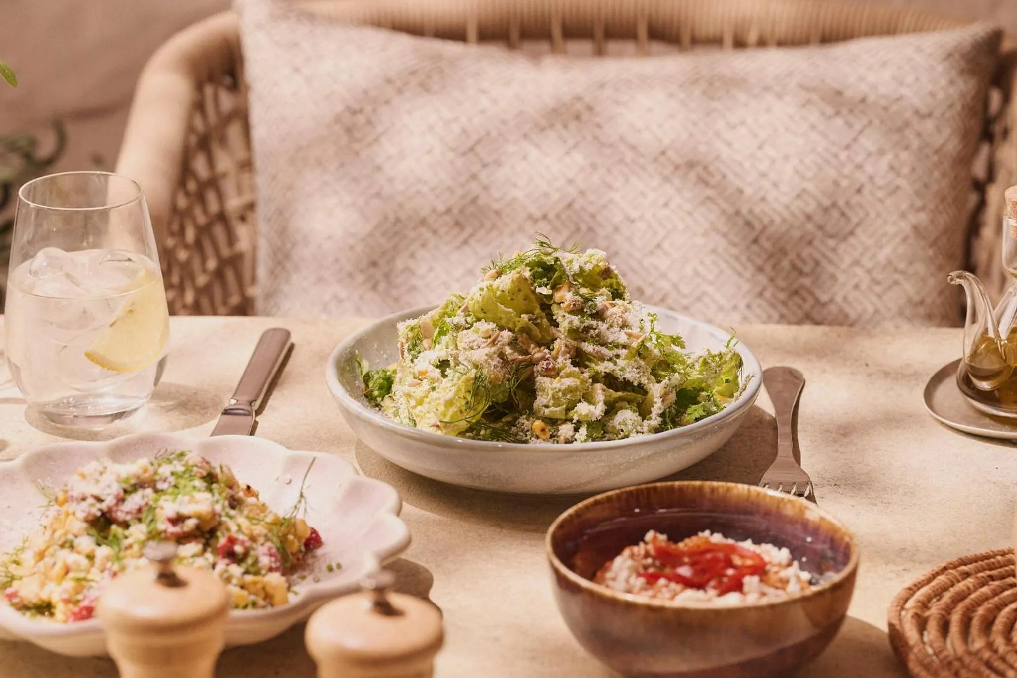 Restaurant/places to eat in Novotel Riyadh Sahafa