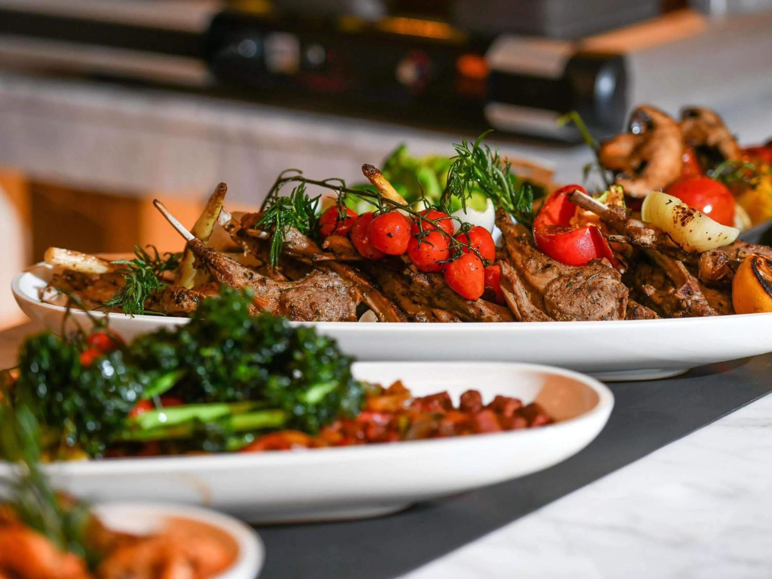 Restaurant/places to eat in Novotel Riyadh Sahafa