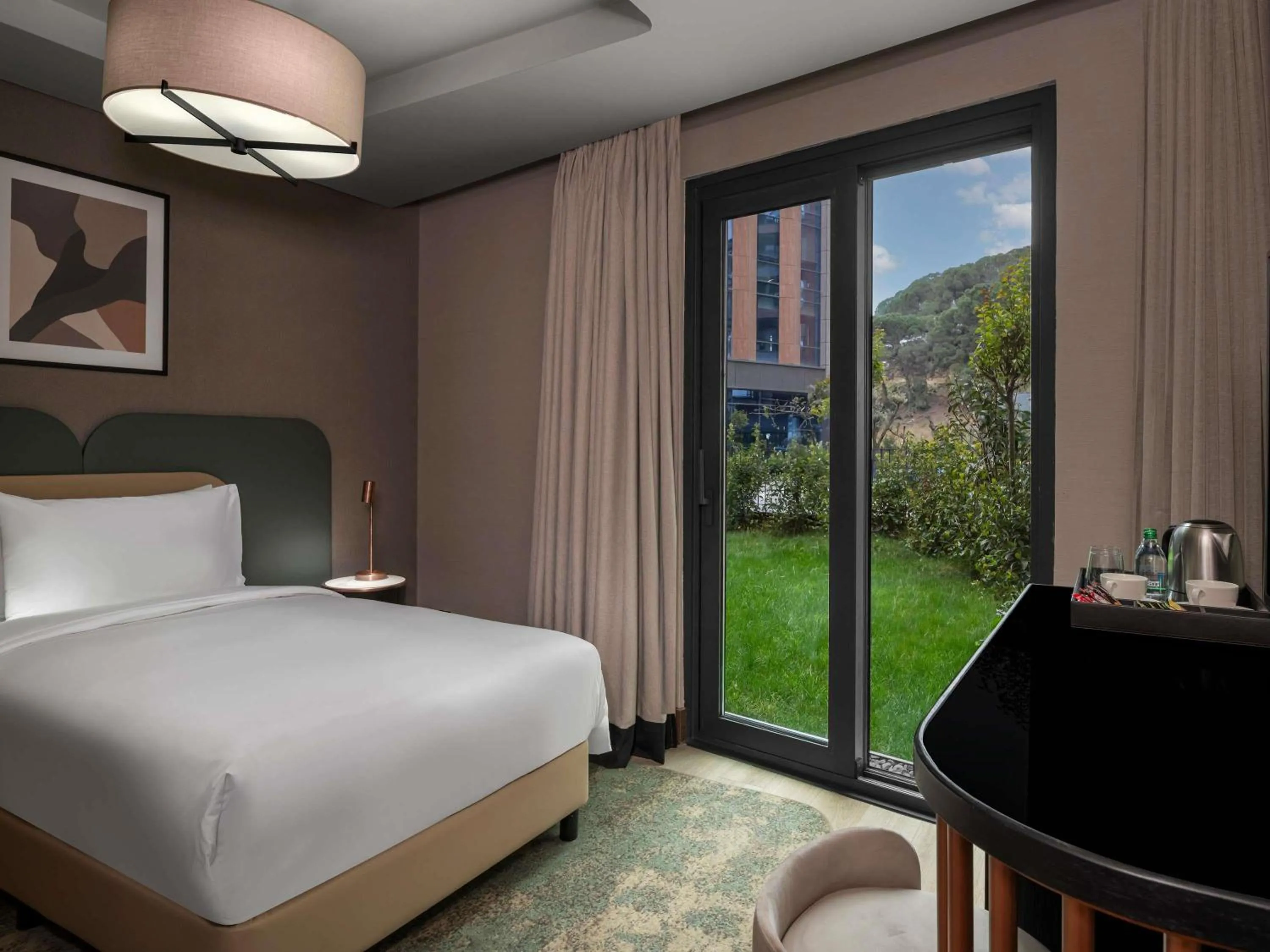 Bedroom, Bed in Mövenpick Living Istanbul Saklivadi