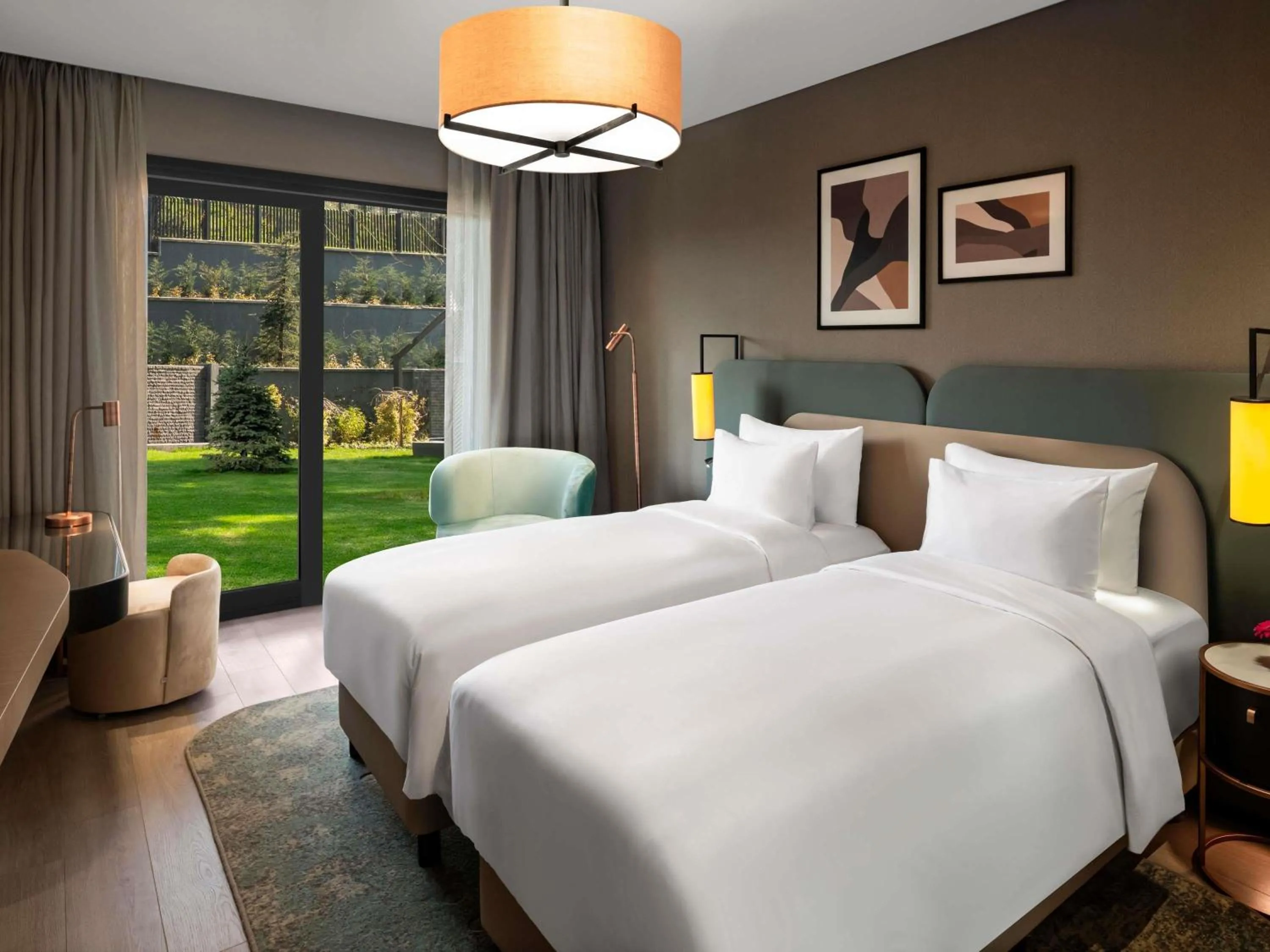 Bedroom, Bed in Mövenpick Living Istanbul Saklivadi