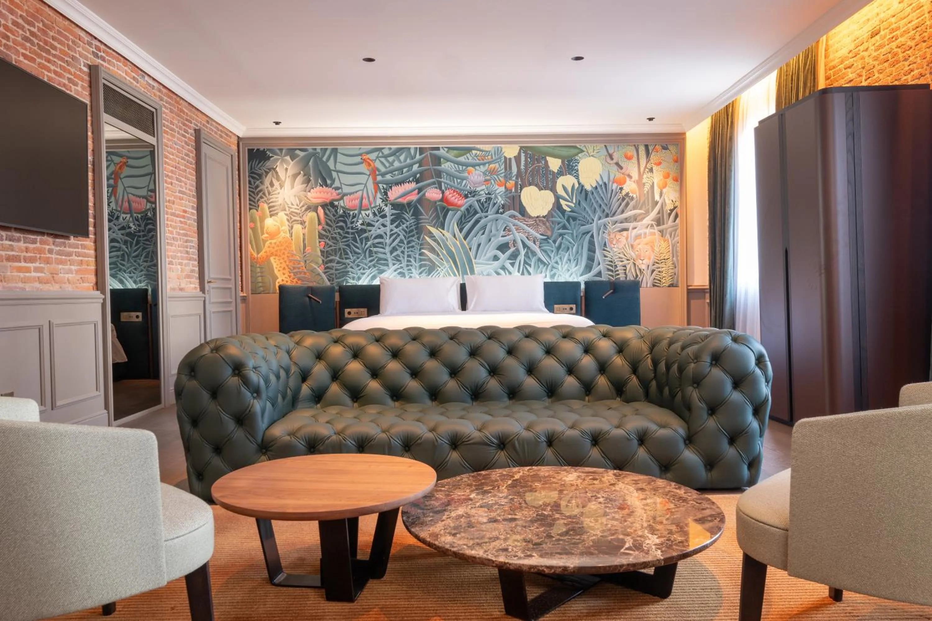 TV and multimedia in Casa Faraona Luxury Residences