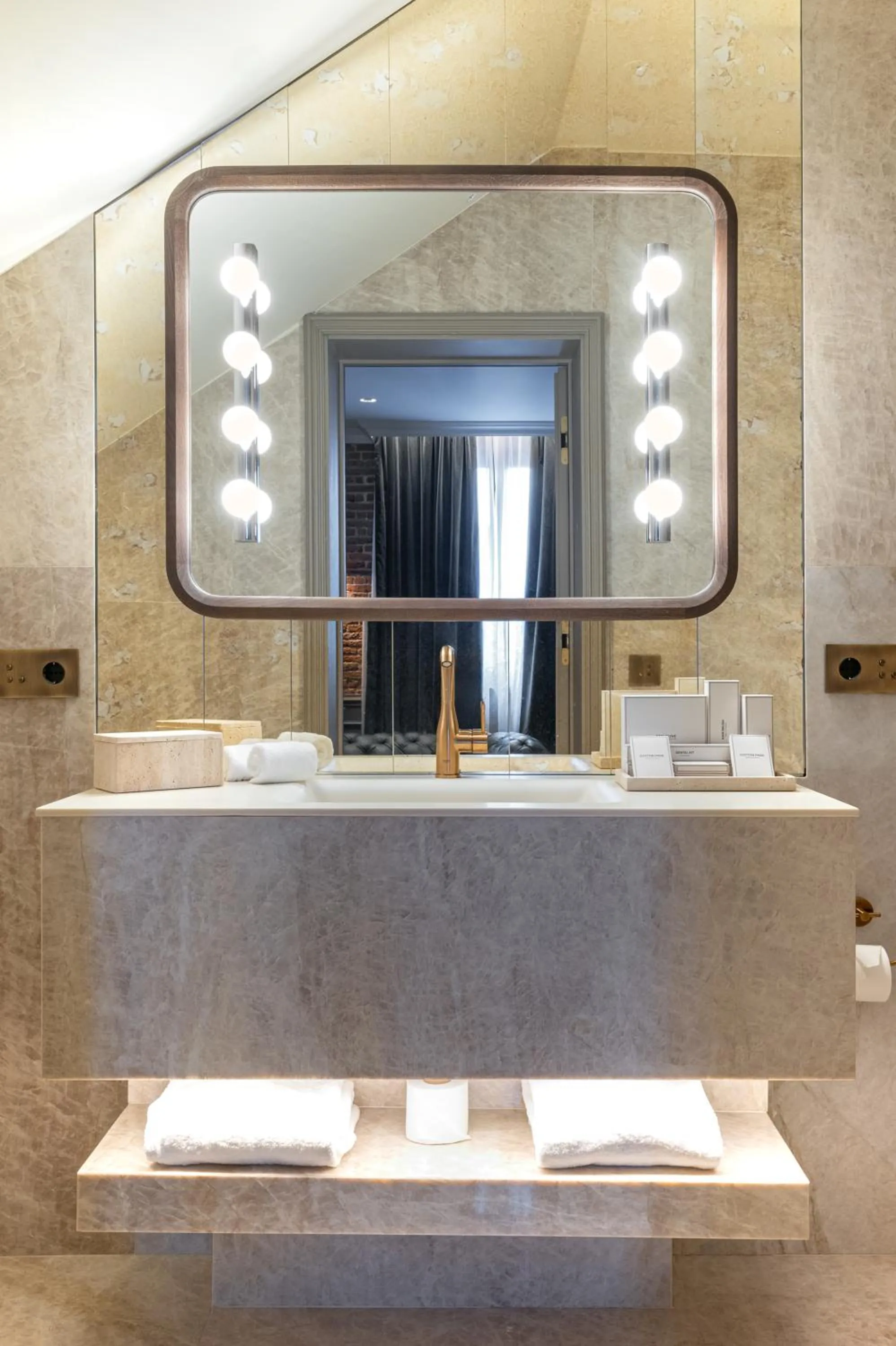 Bathroom in Casa Faraona Luxury Residences