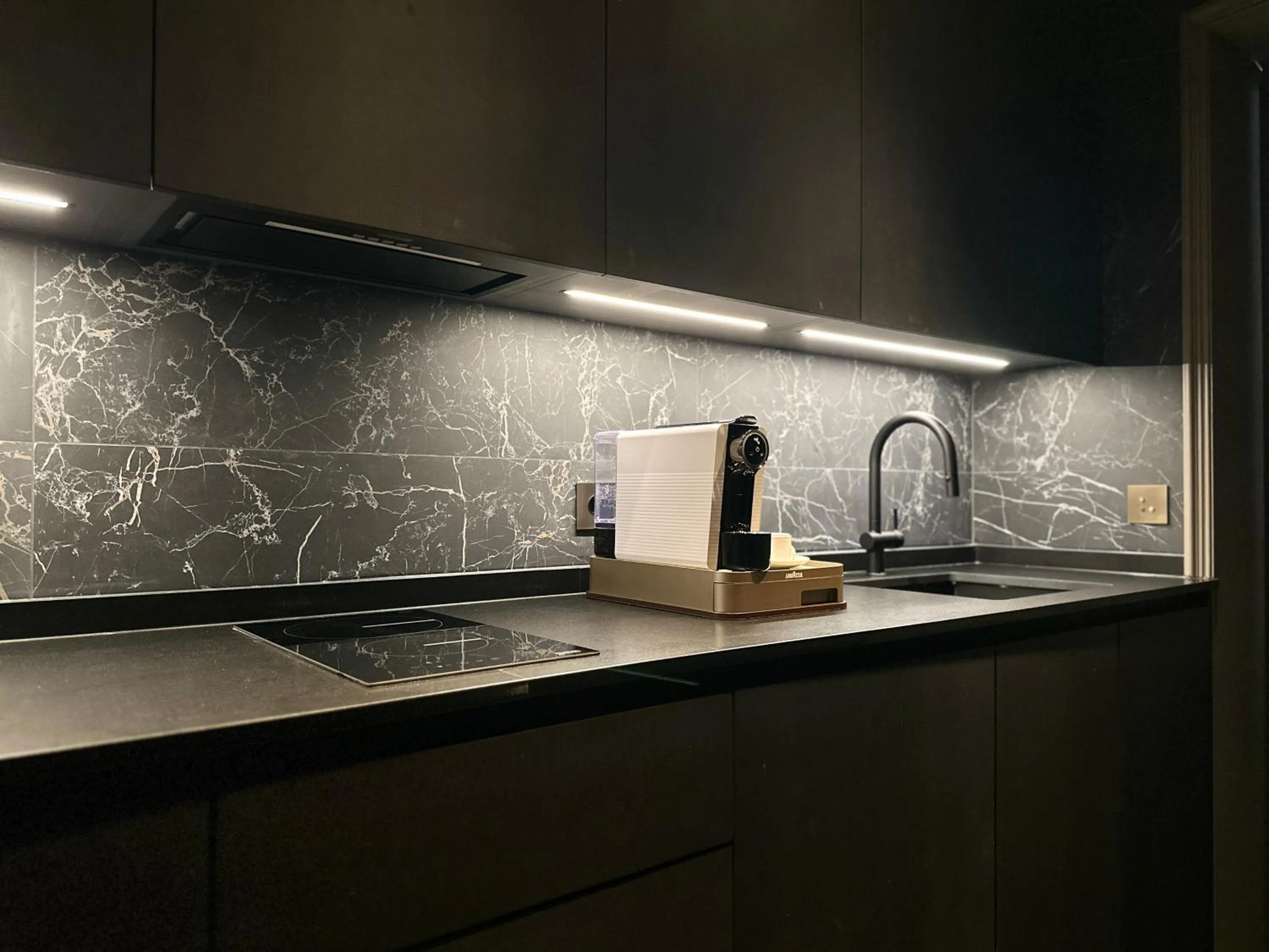 Coffee/tea facilities in Casa Faraona Luxury Residences