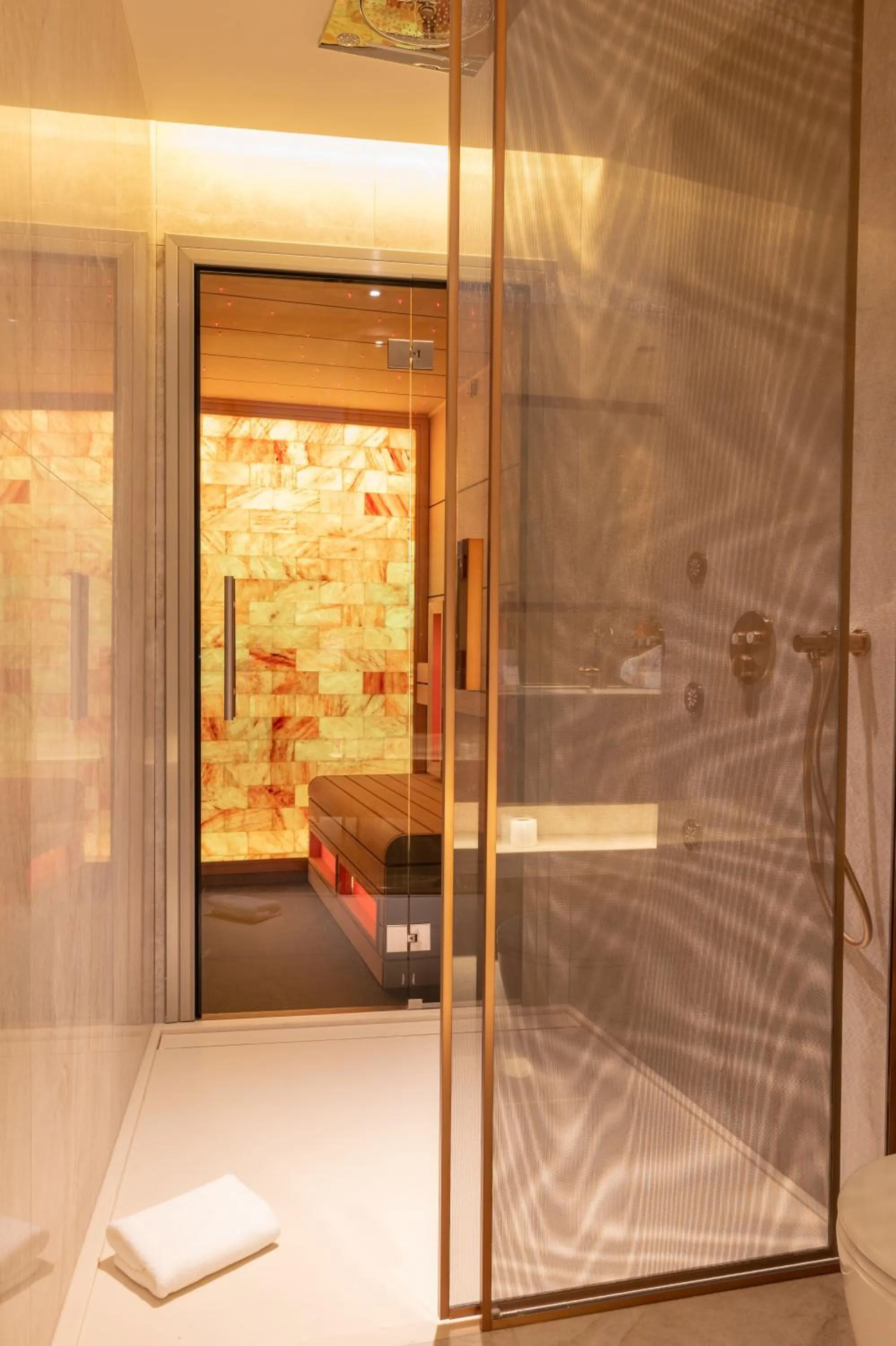 Shower in Casa Faraona Luxury Residences