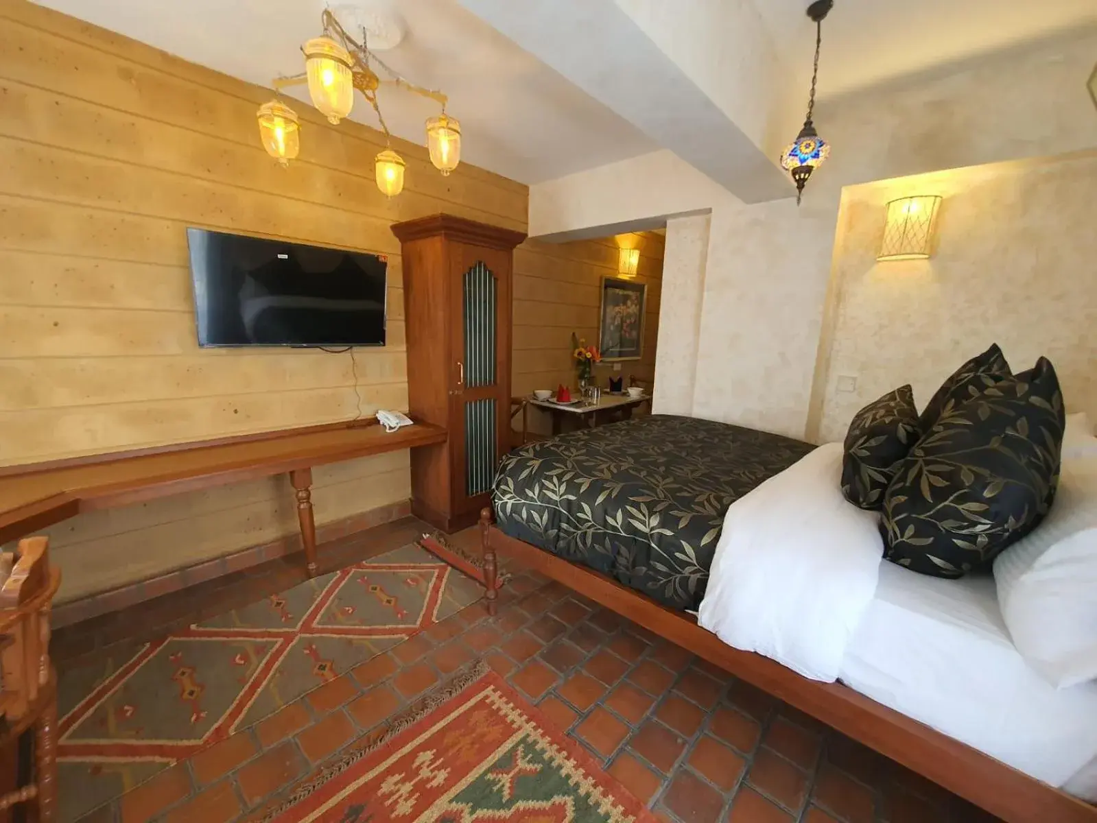 Deluxe Double Room in Woodmere Grand Hotel Deluxe Double Room in Woodmere Grand Hotel