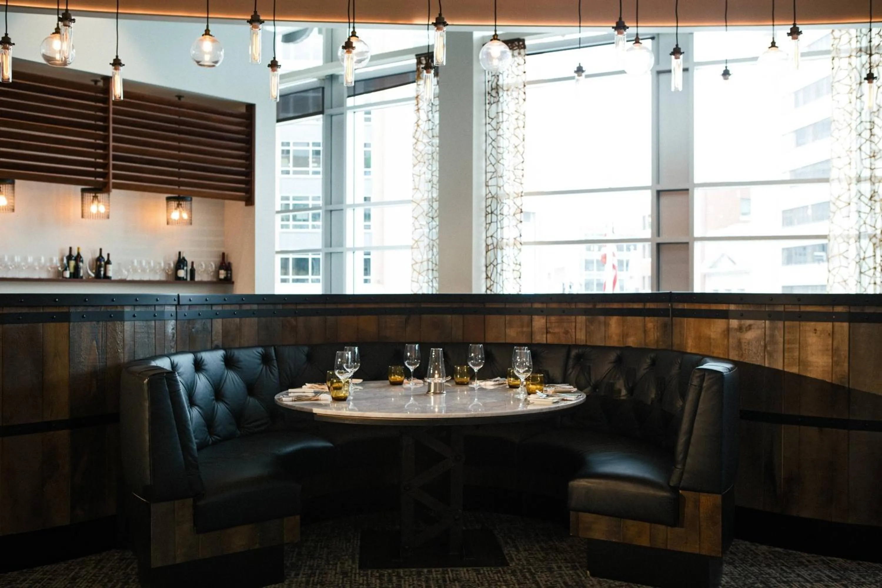 Restaurant/places to eat in Renaissance Allentown Hotel