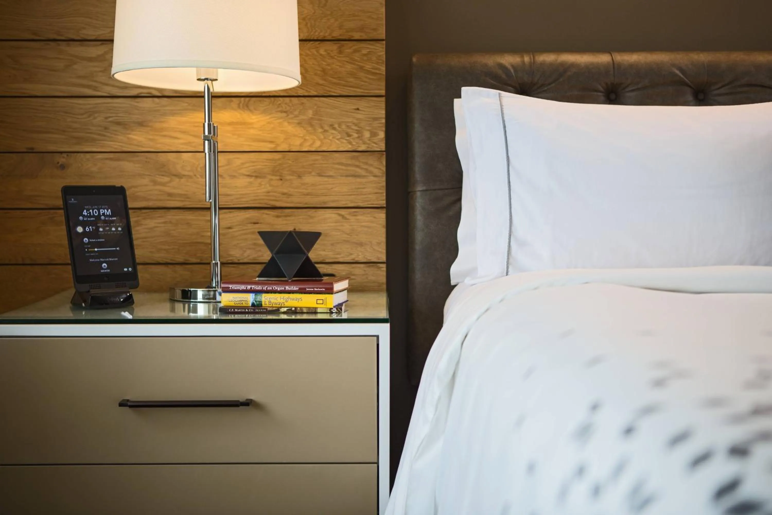 Photo of the whole room, Bed in Renaissance Allentown Hotel