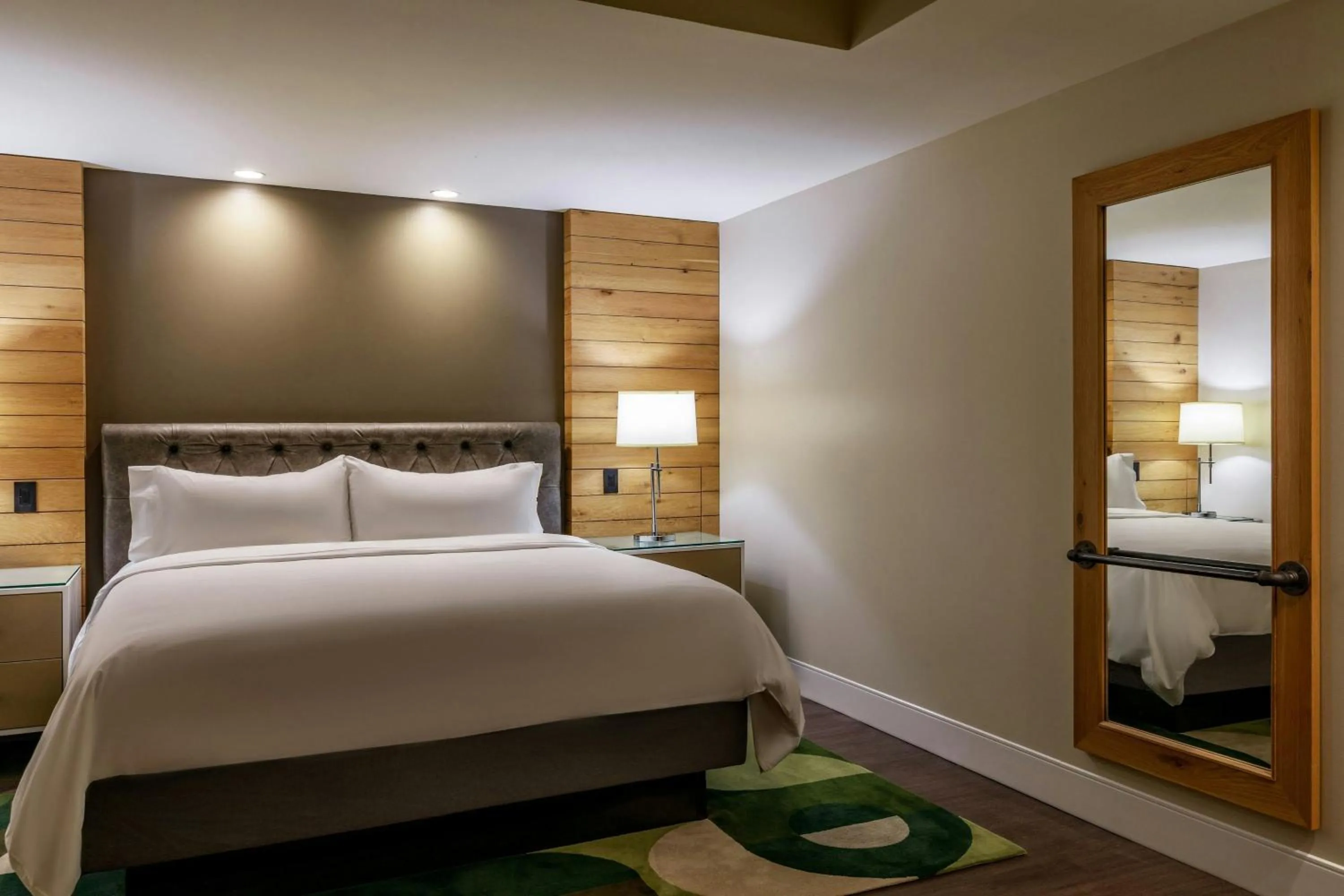 Bedroom, Bed in Renaissance Allentown Hotel