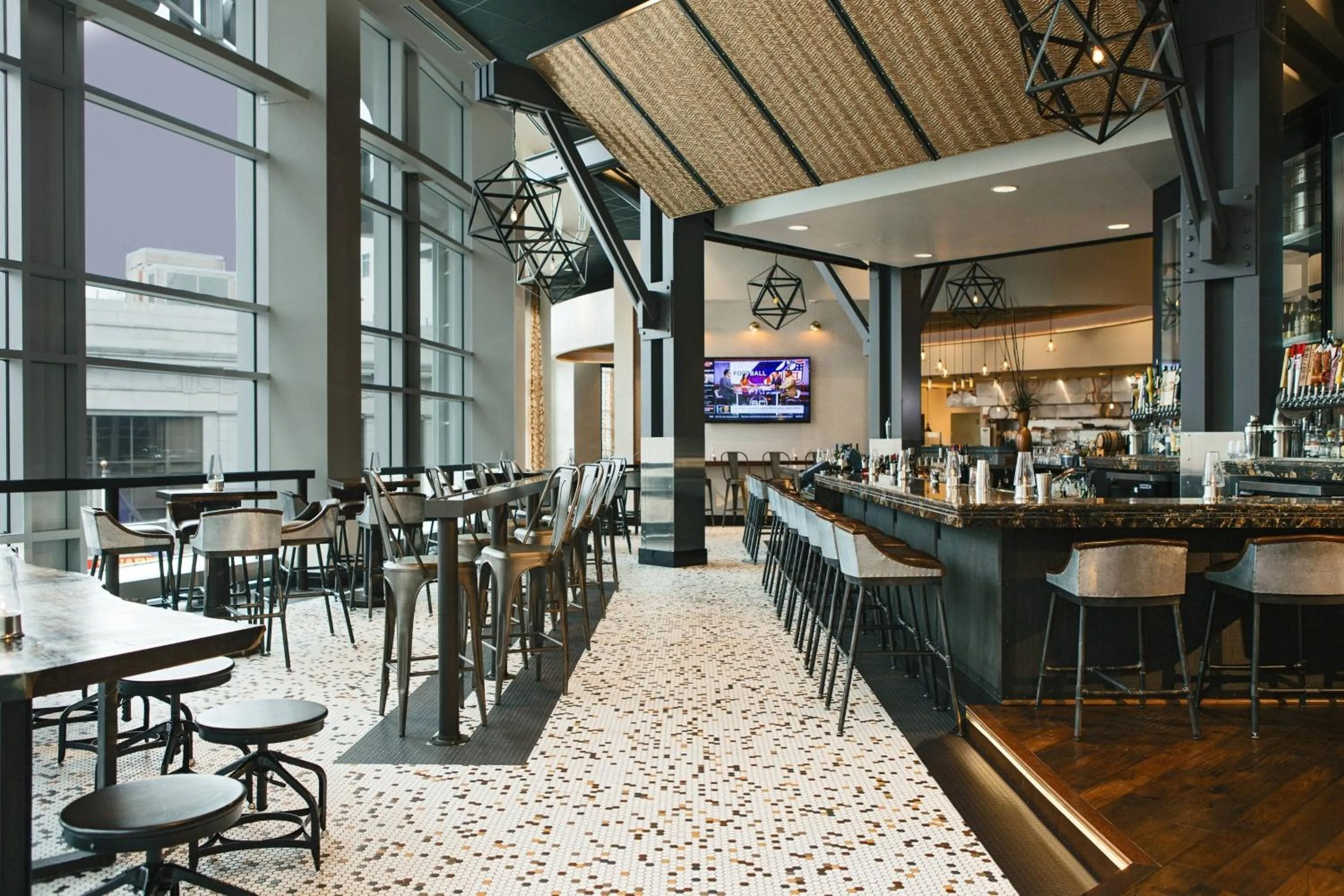 Restaurant/places to eat in Renaissance Allentown Hotel