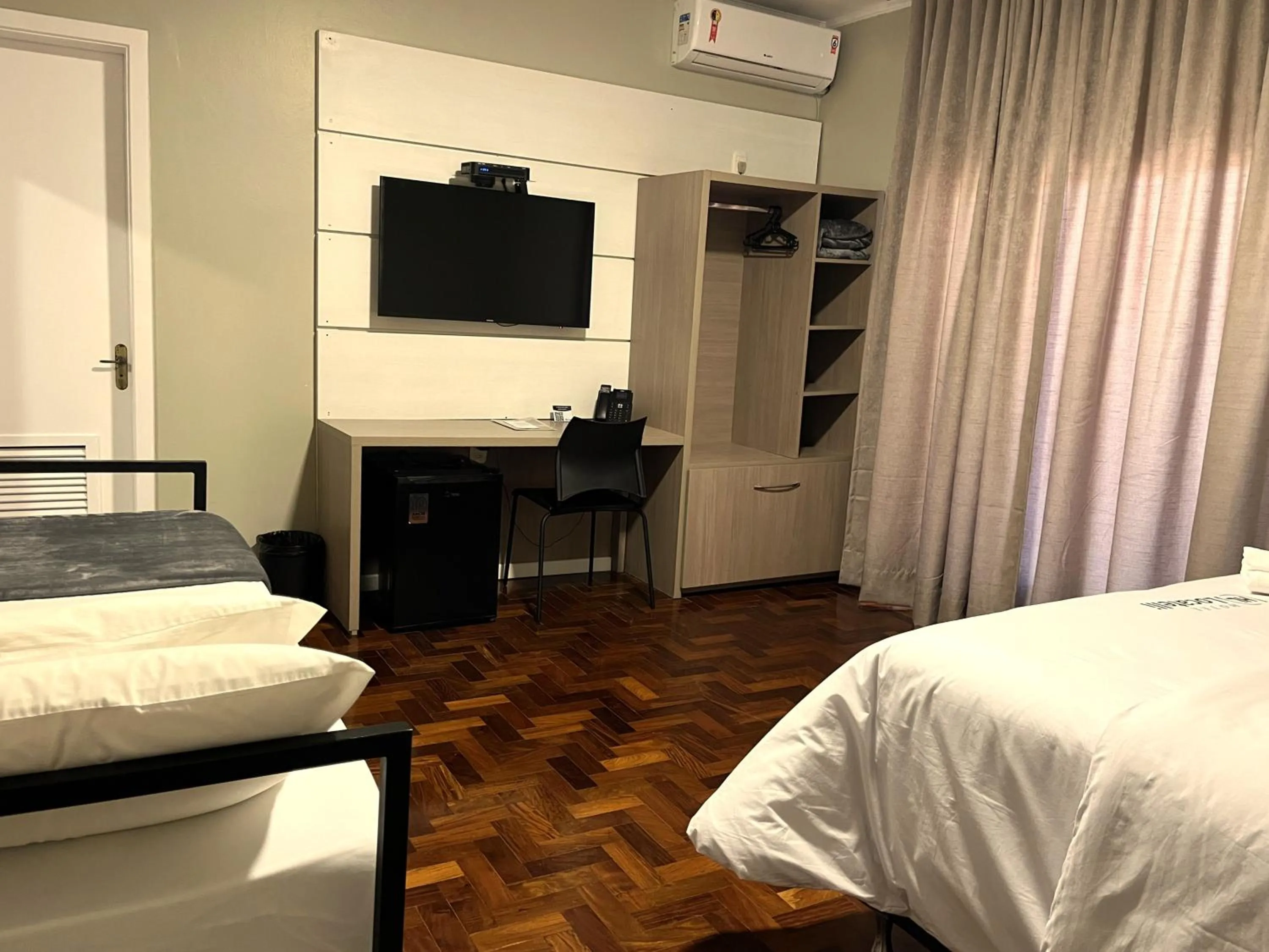 Bed in Hotel Locatelli