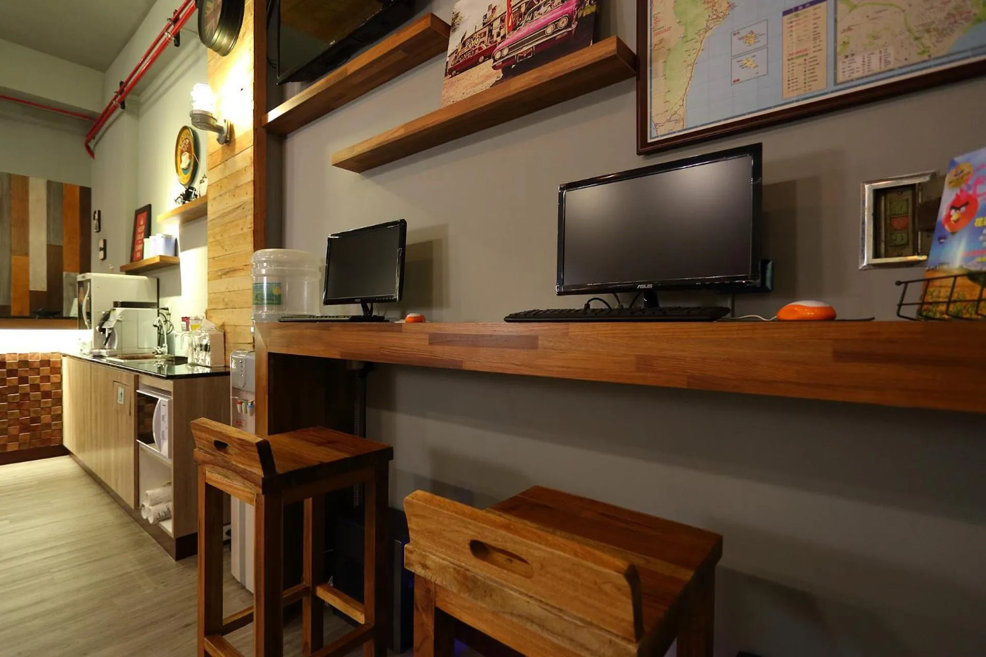 Other, TV/Entertainment Center in Corner House