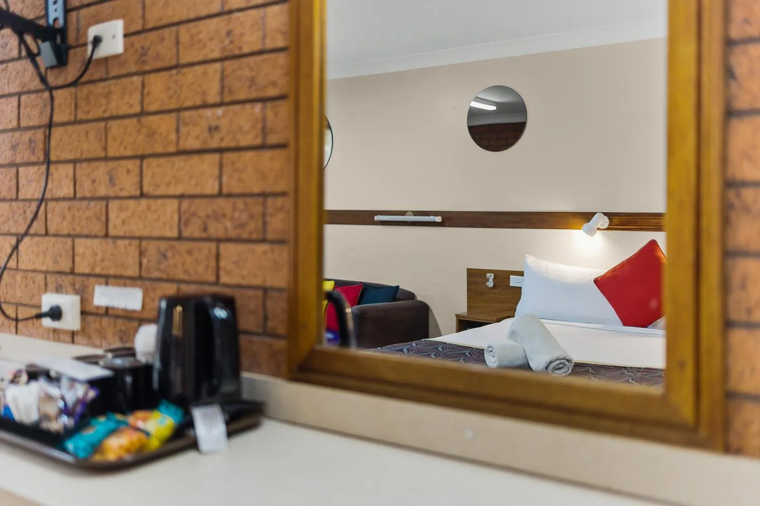 Bed in Castlereagh Motor Inn